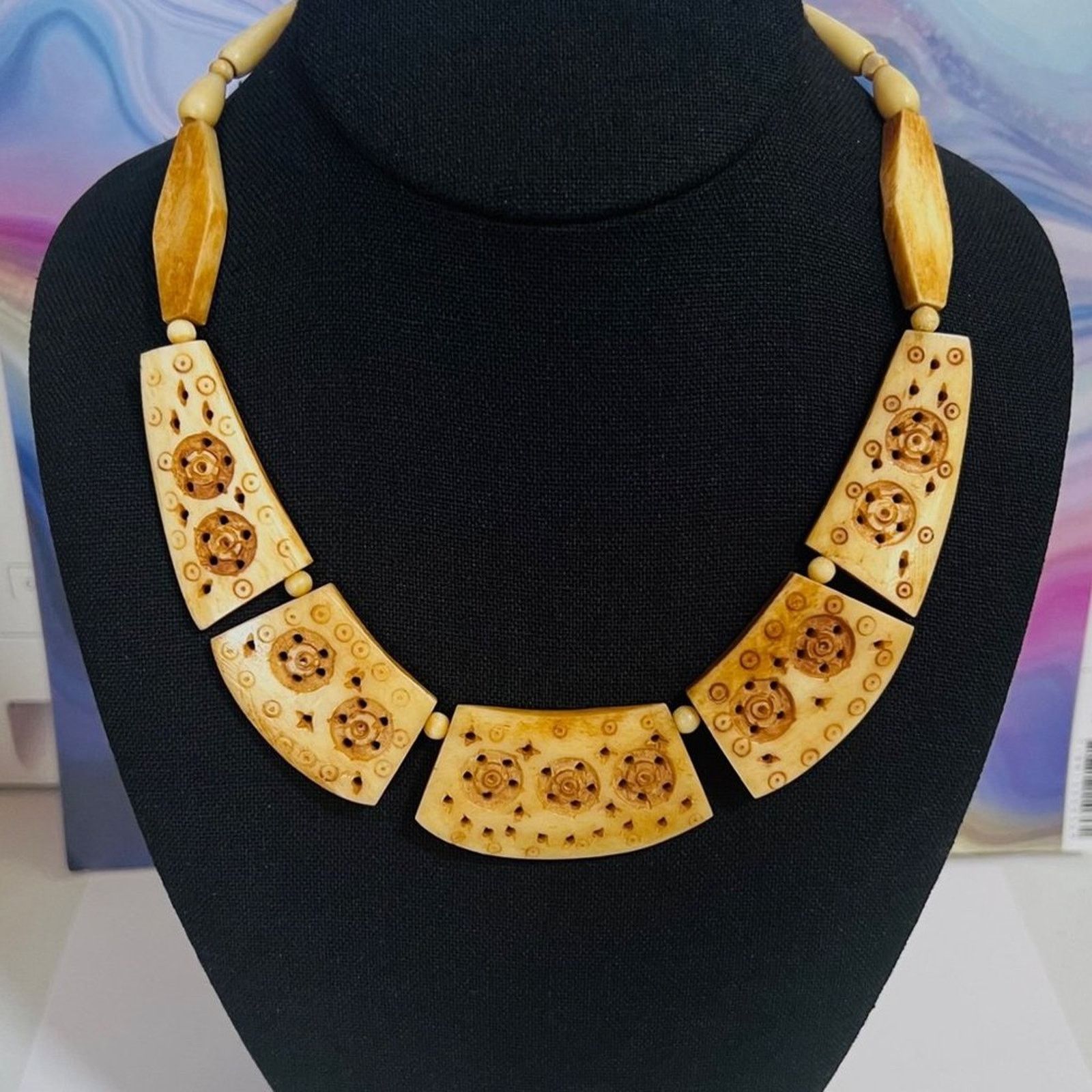 & Other Stories Vintage - Carved Necklace Size ONE SIZE - 1 Thumbnail