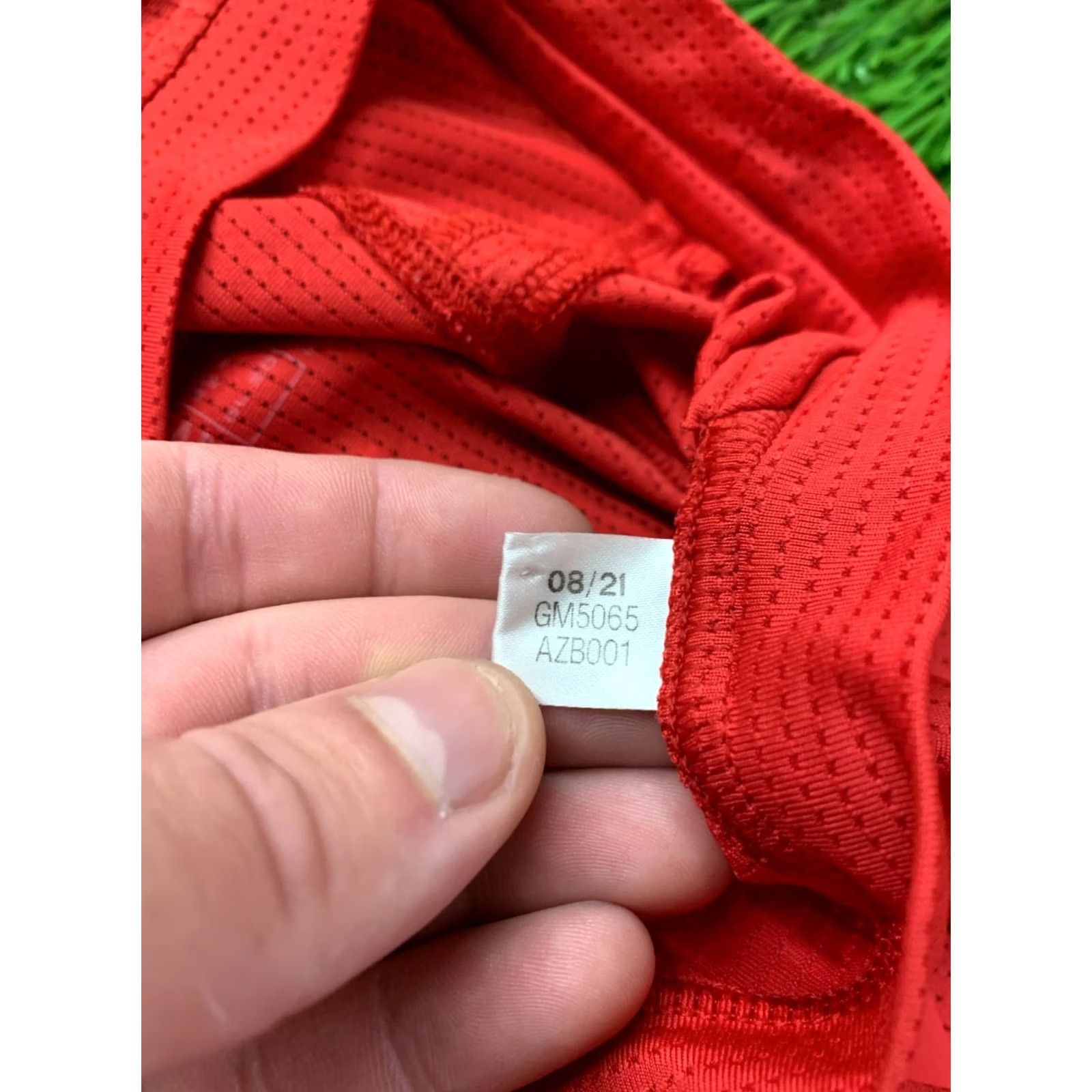 Adidas ADIDAS PERFORMANCE KENT AEROREADY 2021 TRAINING MEN SHIRT JERSEY ORIGINAL SIZE M Red Adult M Shirt Mens Adidas Performance Running Training Jersey Size US M / EU 48-50 / 2 - 6 Thumbnail