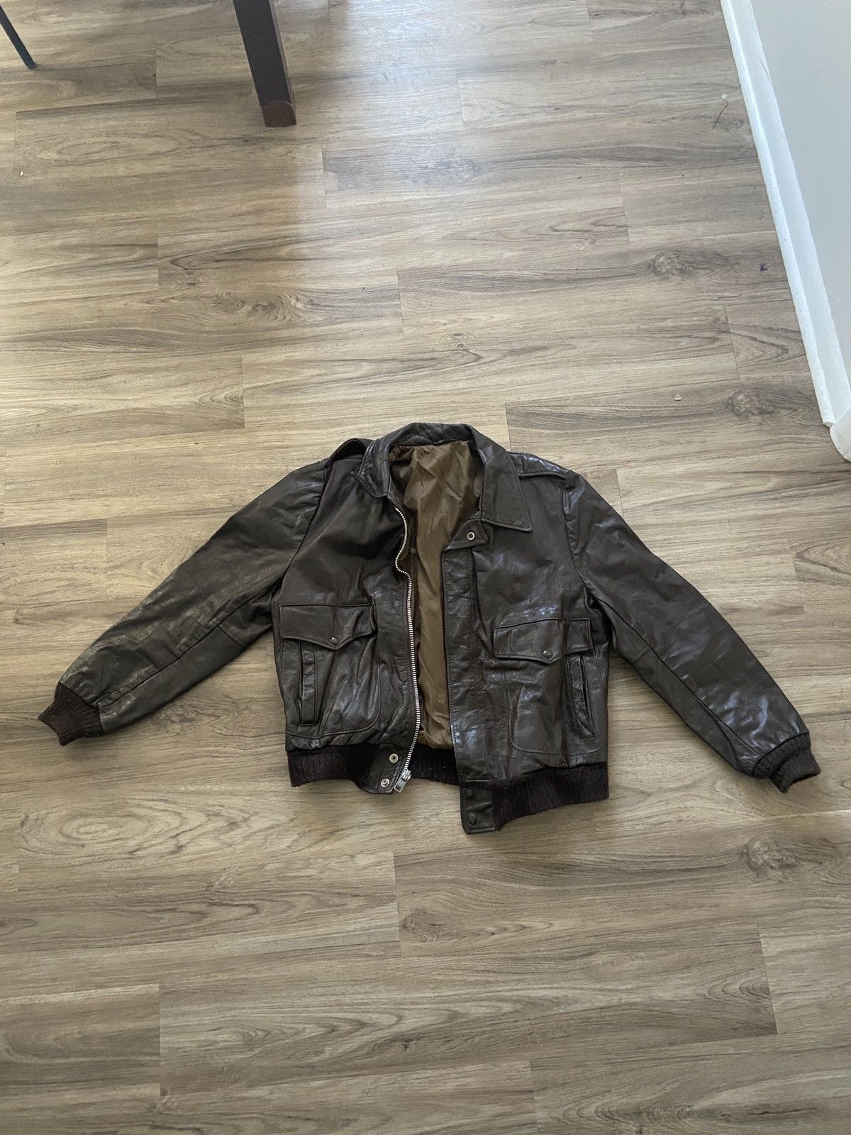 Vintage Vintage Made In USA Brown Leather Jacket Size US S / EU 44-46 / 1 - 1 Thumbnail
