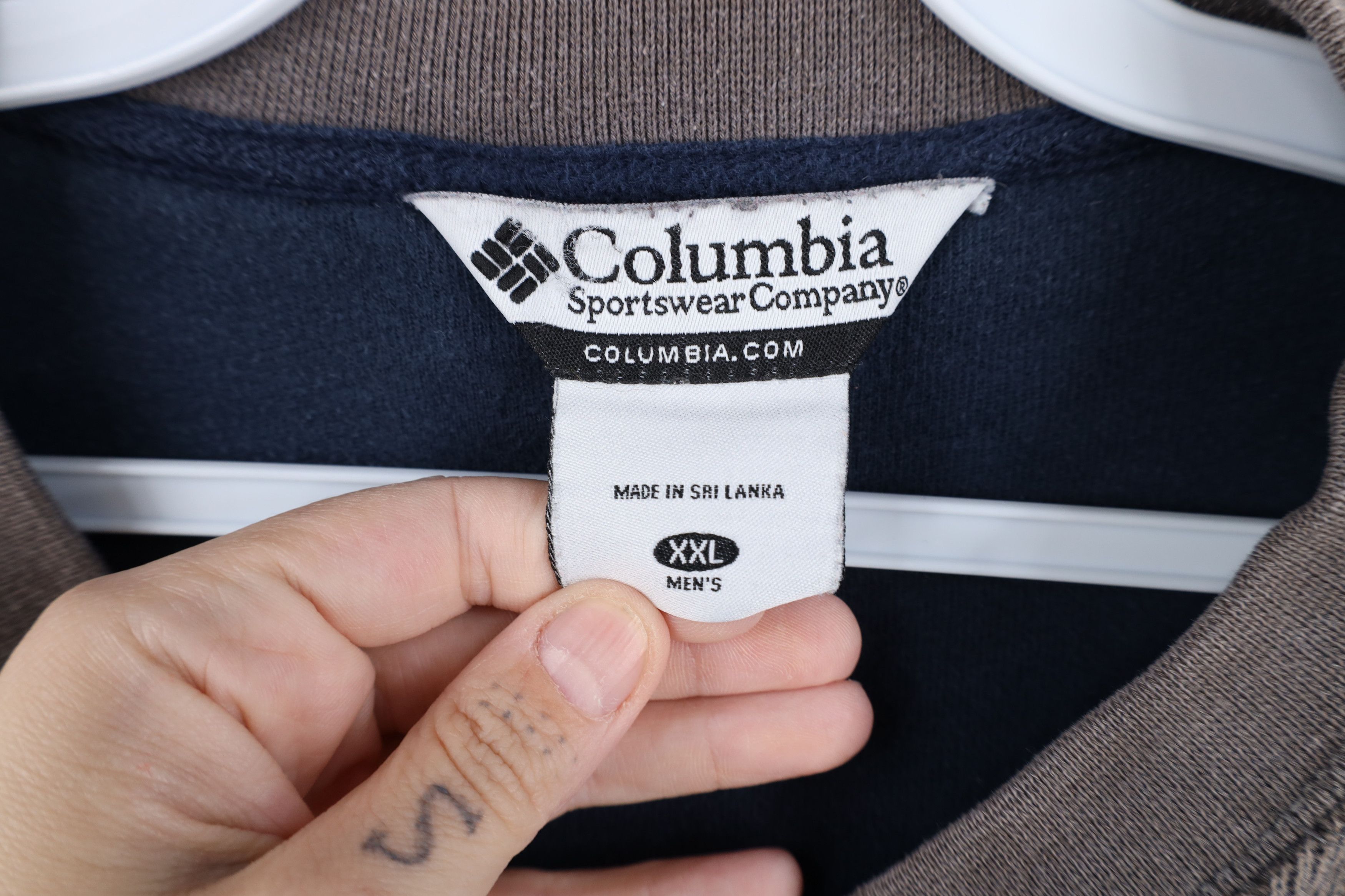 Columbia Vintage Columbia Spell Out Ribbed Knit V-Neck Sweater Gray Size US XXL / EU 58 / 5 - 6 Thumbnail