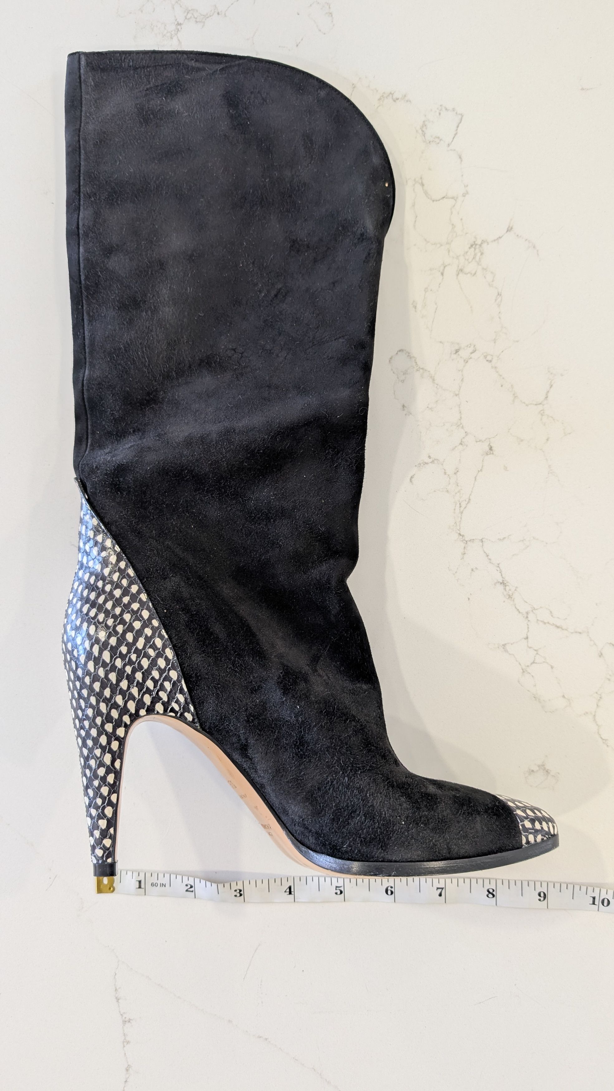 Givenchy Givenchy Black Suede Snake Effect Knee High Boots Size 37.5 Size US 7.5 / IT 37.5 - 7 Thumbnail