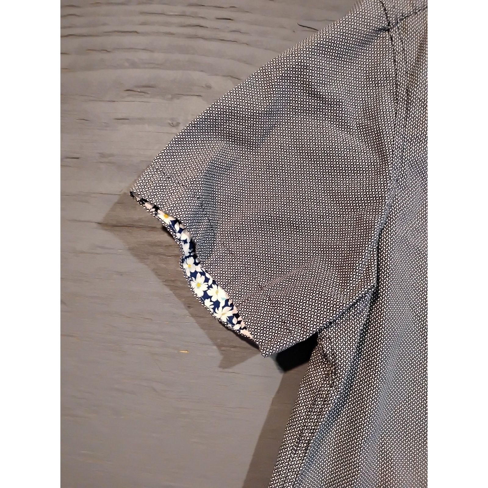 Other D & F (XL) Floral Interior Gray Button Dress Shirt Size US XL / EU 56 / 4 - 4 Thumbnail
