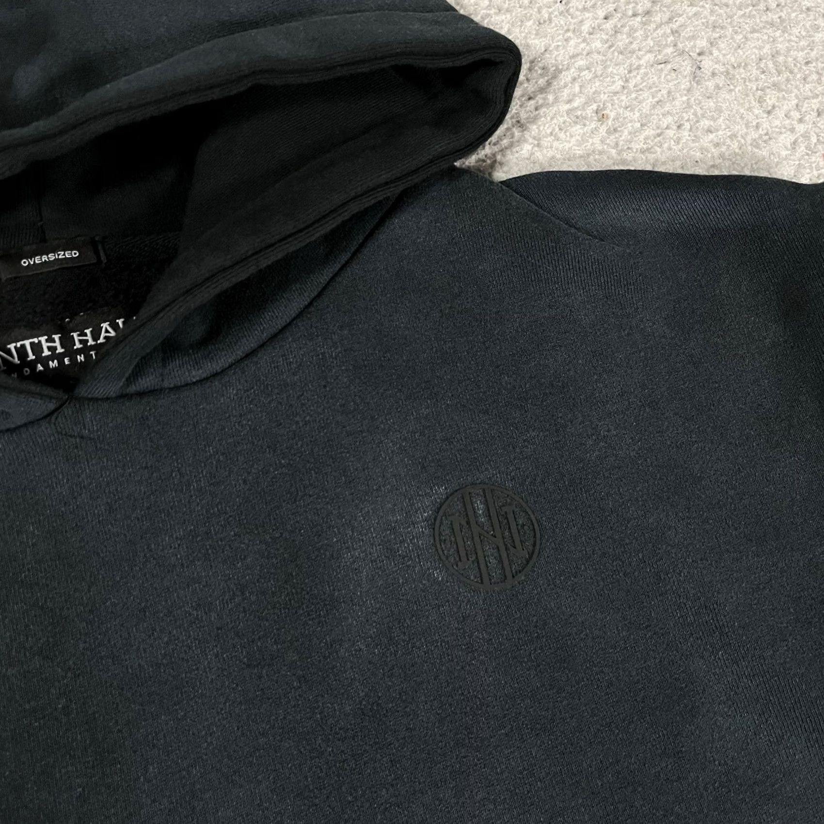 Vintage Fundamentals Hoodie Mens S Black Ombre Wash Pullover Sweatshirt Pockets 90s Grunge Outdoor All Seasons Oversized Logo Regular Fit Size US S / EU 44-46 / 1 - 3 Thumbnail