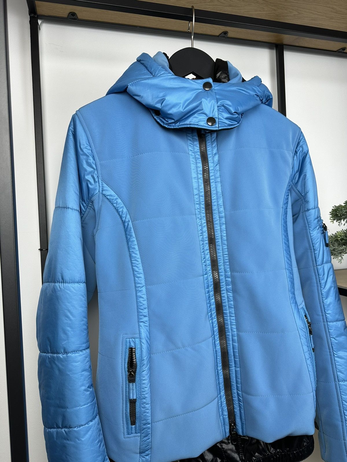 Frauenschuh Frauenschuh Women’s Ski Snowboarding Jacket 3 Size Blue Hood Size S / US 4 / IT 40 - 3 Thumbnail