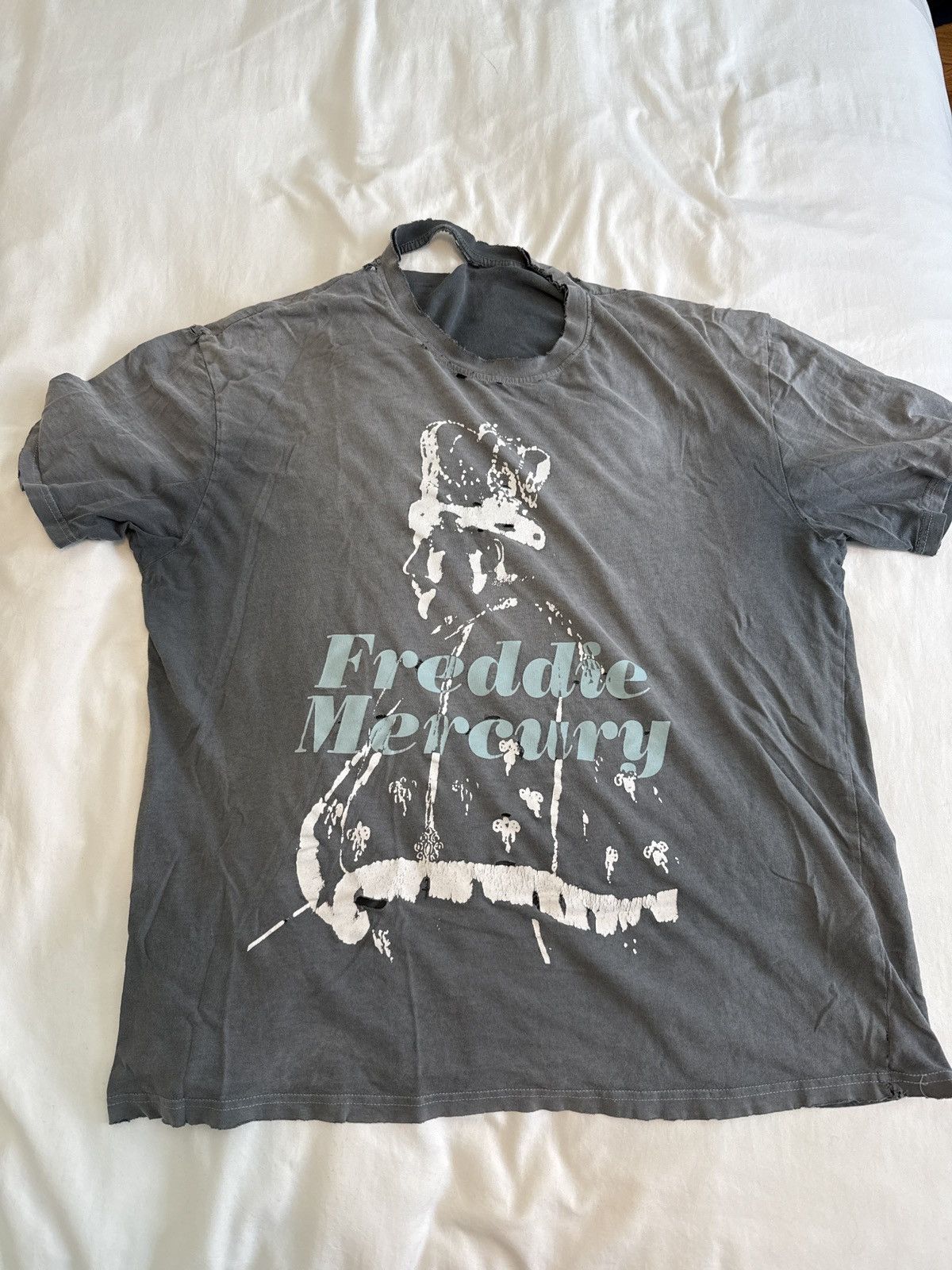 Vintage Vintage Freddie Mercury Distressed & Sun Faded Tee Size US L / EU 52-54 / 3 - 1 Thumbnail