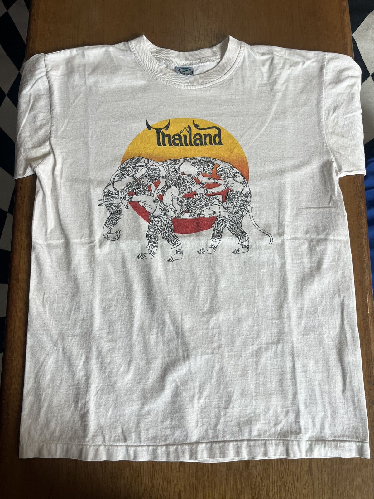 Arts & Science Vintage THAILAND Artwork Design 90’s Tshirt Size US M / EU 48-50 / 2 - 3 Thumbnail