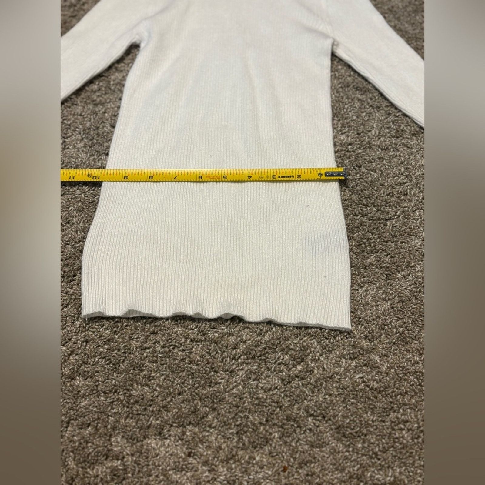 Fashion Nova (Fashion Nova) White Turtleneck Long Sleeve: Size Small Size S / US 4 / IT 40 - 6 Thumbnail