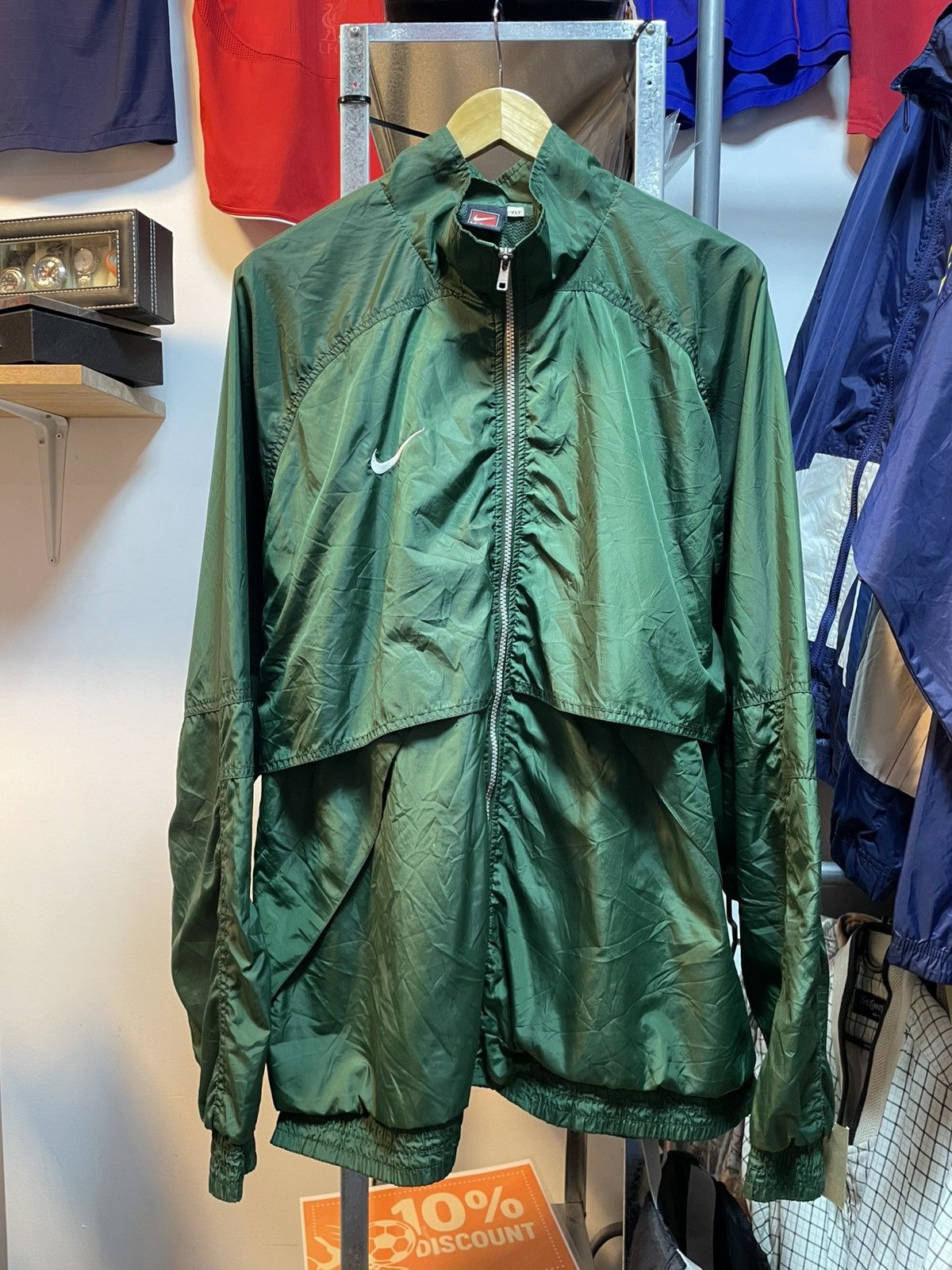 Nike Vintage Nike Windbreaker Jacket Size US L / EU 52-54 / 3 - 1 Thumbnail