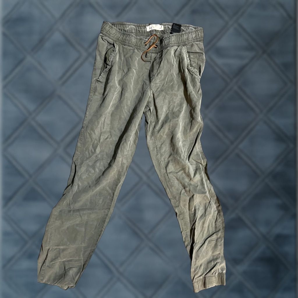H&M H&M Jogger Pants Women’s Size 4 Light Green Lyocell Tapered Casual Size 27" / US 4 / IT 40 - 1 Thumbnail