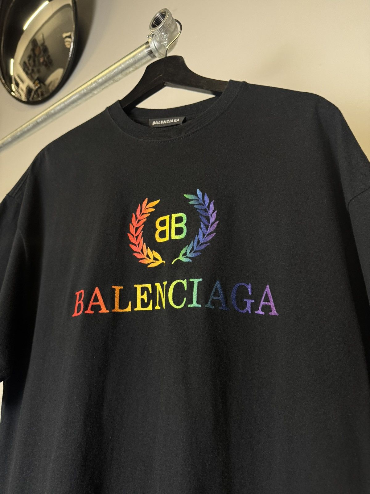 Balenciaga Balenciaga rainbow embroidered tee Size US S / EU 44-46 / 1 - 1 Thumbnail