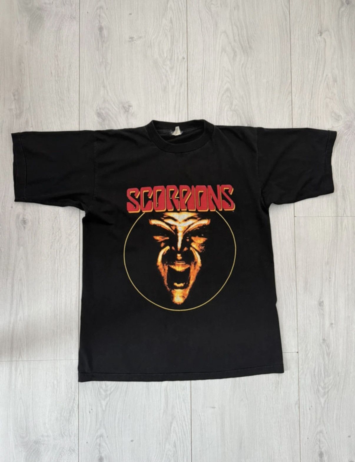 Band Tees Vintage Scorpions "Face The Heat" Tour 1993 Tee Hard Rock Size US XL / EU 56 / 4 - 1 Thumbnail