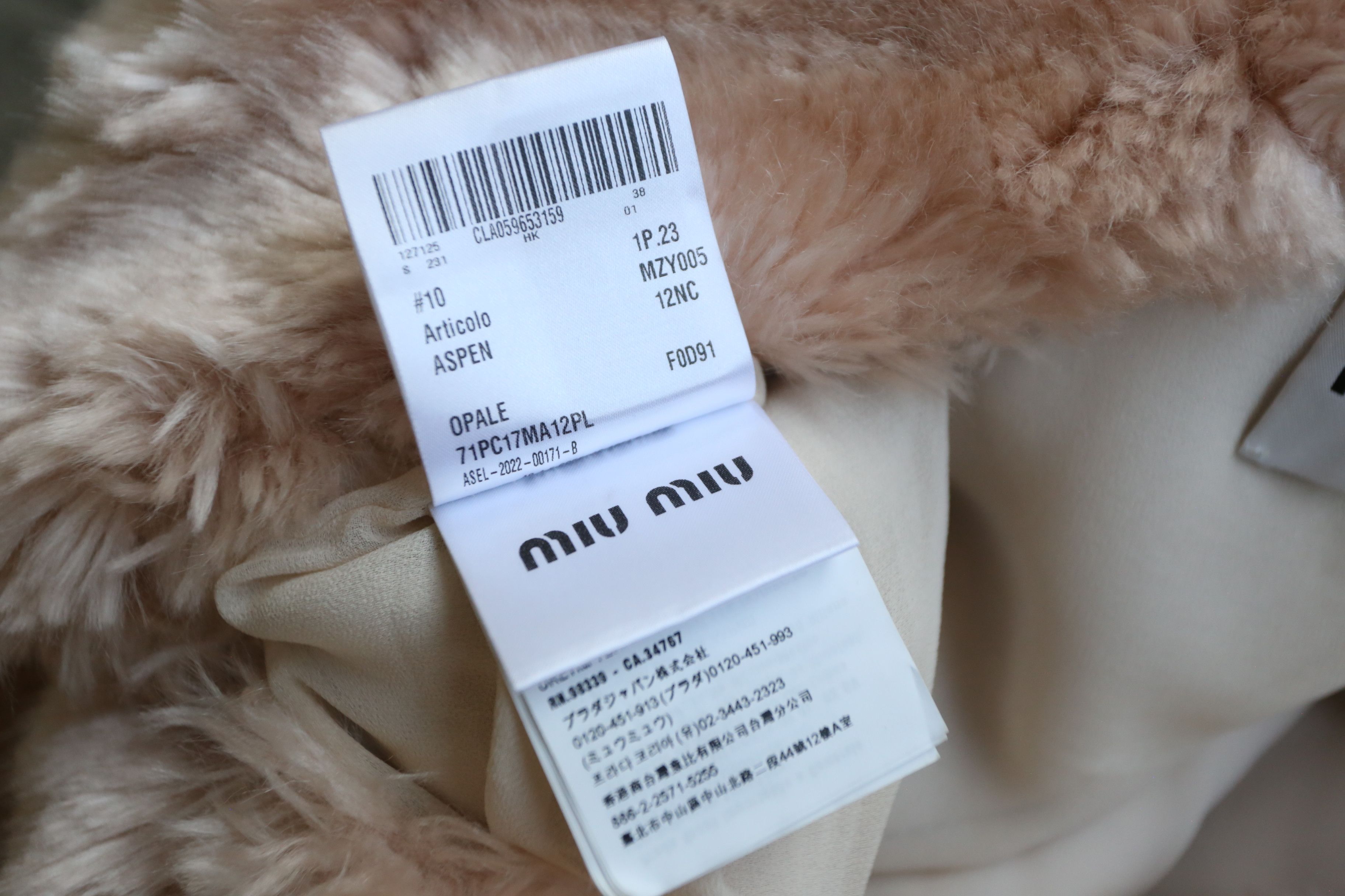 Miu Miu Miu Miu - F/W 22 - Aspen Stole w/ Hood Size XS / US 0-2 / IT 36-38 - 11 Thumbnail
