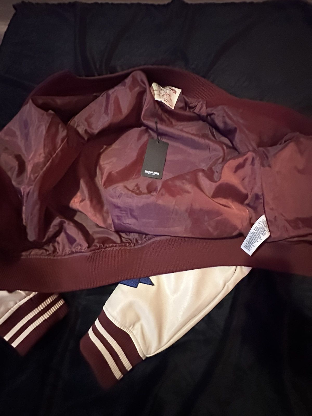 True Religion True religion varsity jacket burgundy Size US M / EU 48-50 / 2 - 7 Thumbnail