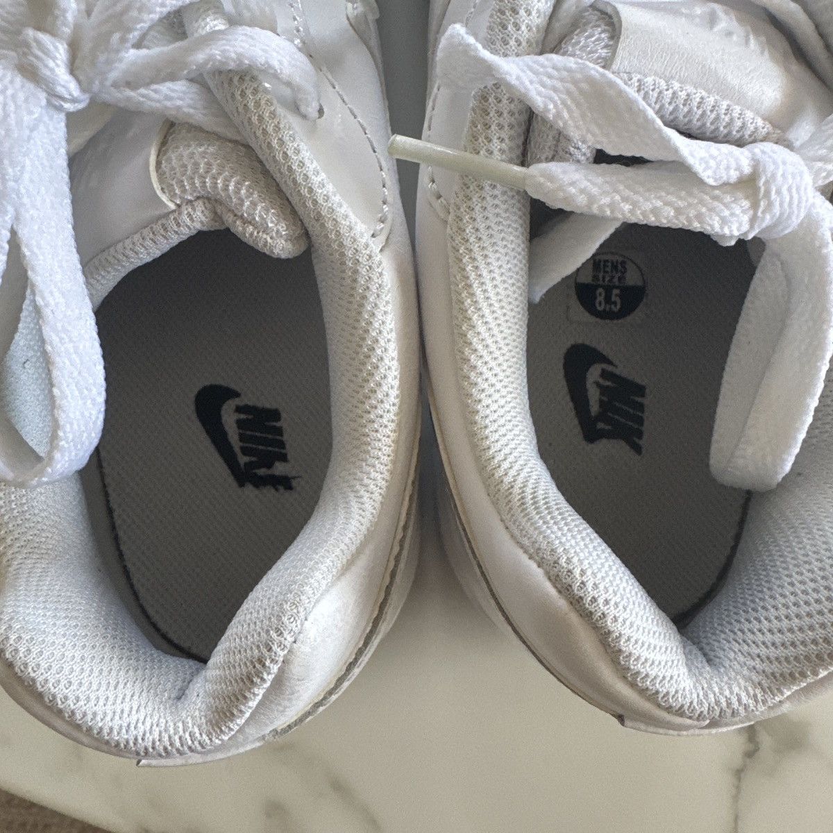 Nike Nike White Low-Top Sneakers – Size 8.5 Size US 8.5 / EU 41-42 - 5 Thumbnail