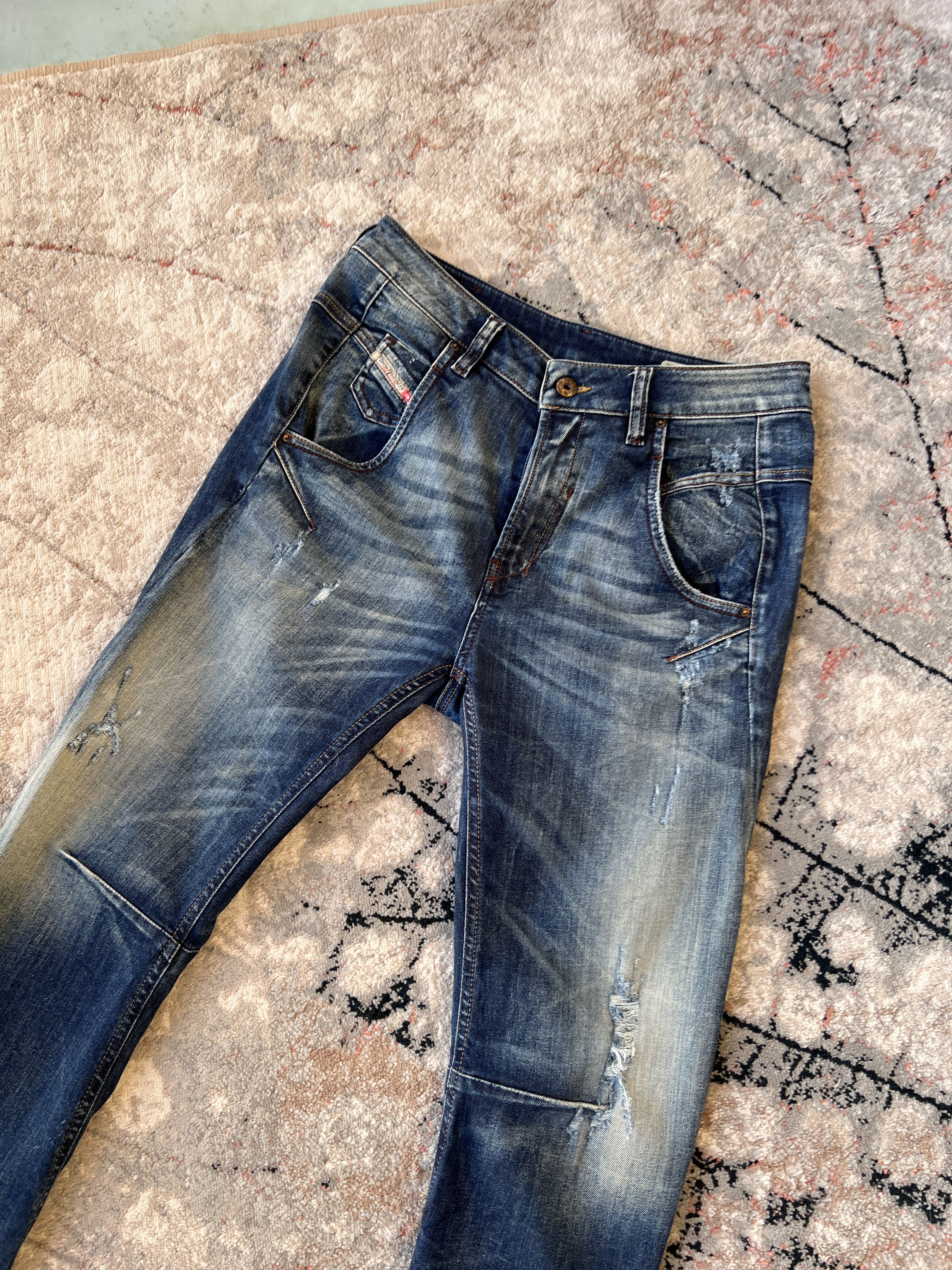 Diesel Diesel Fayza Relaxed-Boyfriend Low Waist Jeans Size 25" / US 0 / IT 36 - 2 Thumbnail