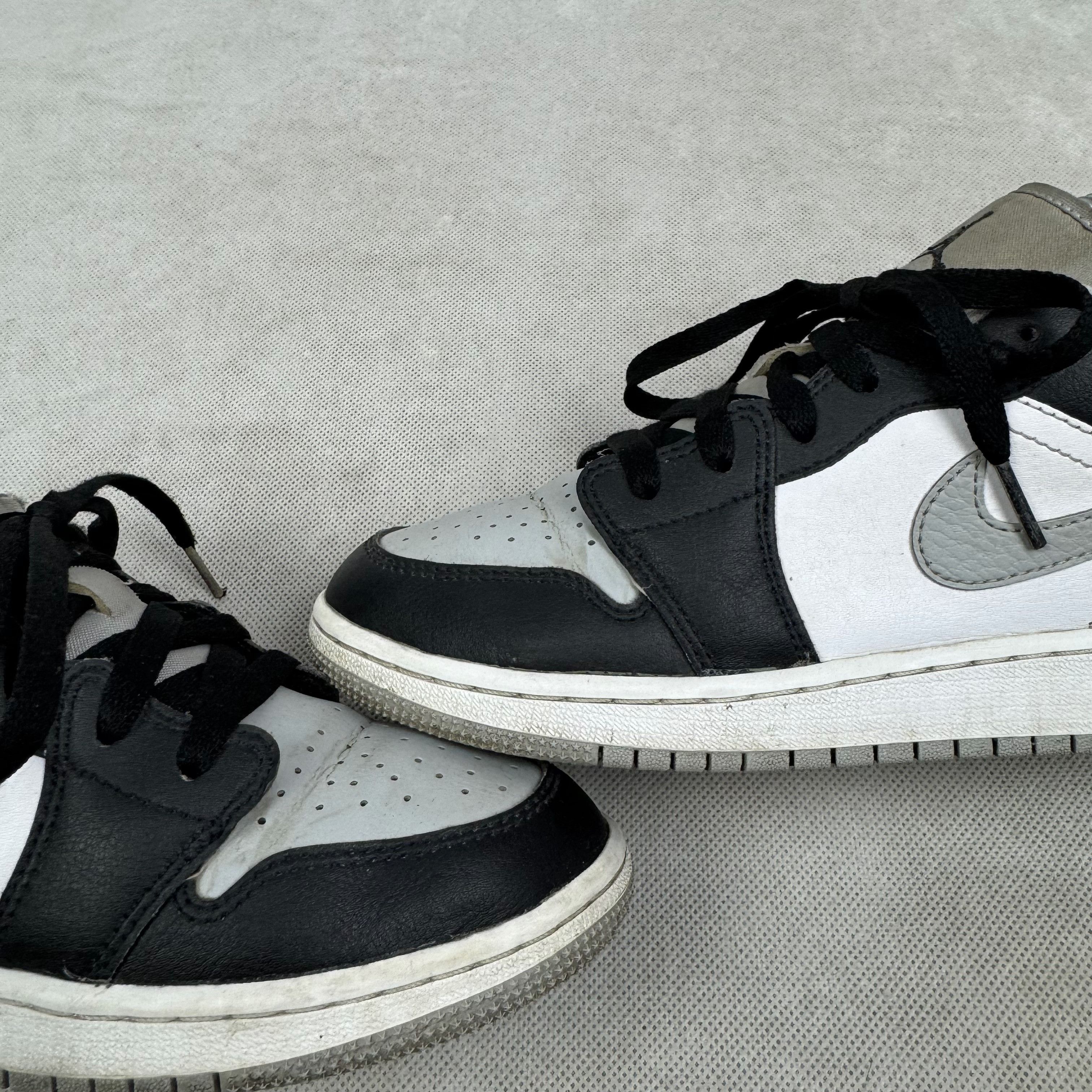 Nike Nike Air Jordan 1 Low 553560-039 4.5 Black Gray Shoes 4.5 Size US 6 / IT 36 - 6 Thumbnail