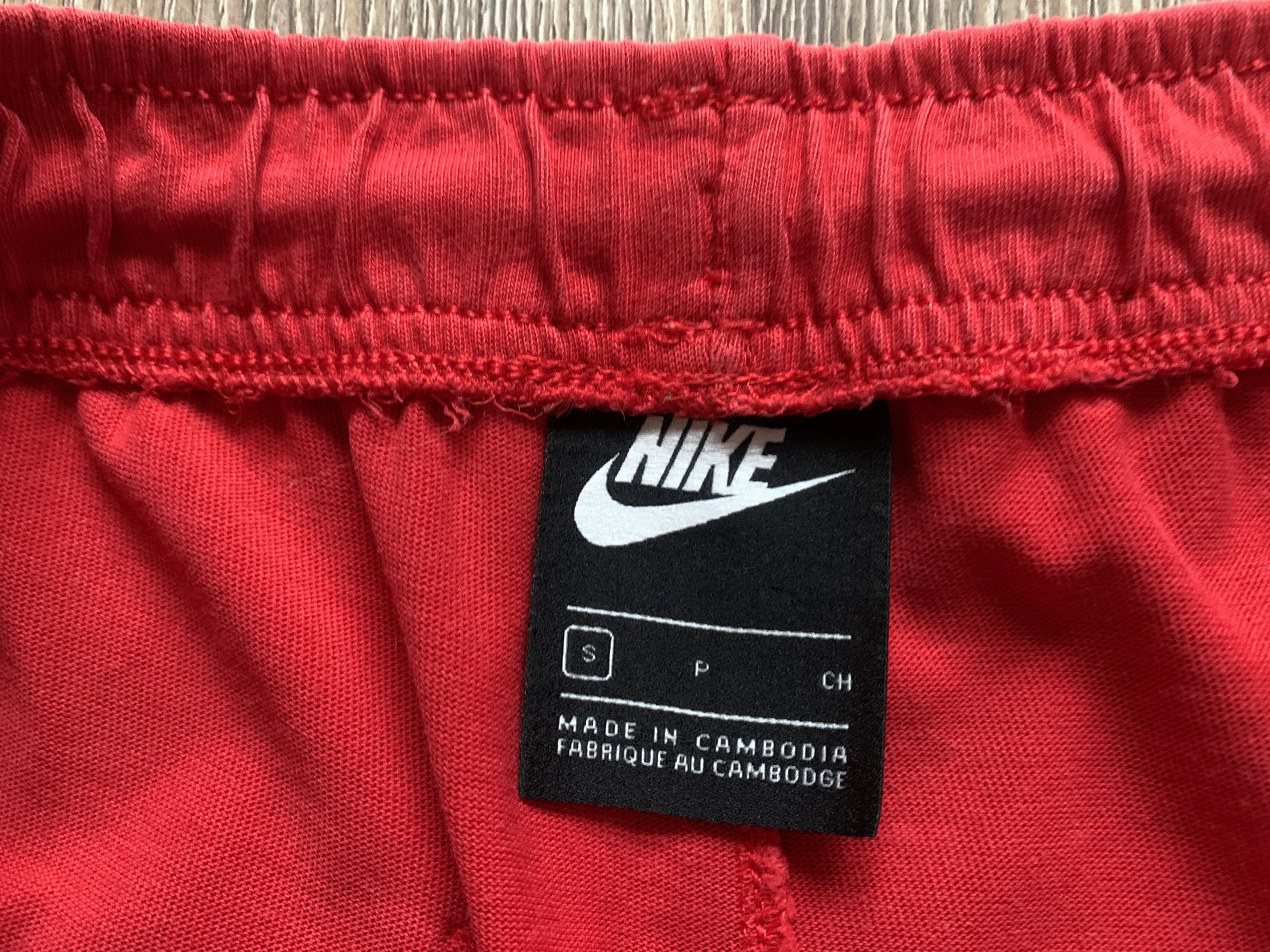 Nike Nike Sportswear Red Shorts Size US 30 / EU 46 - 5 Thumbnail