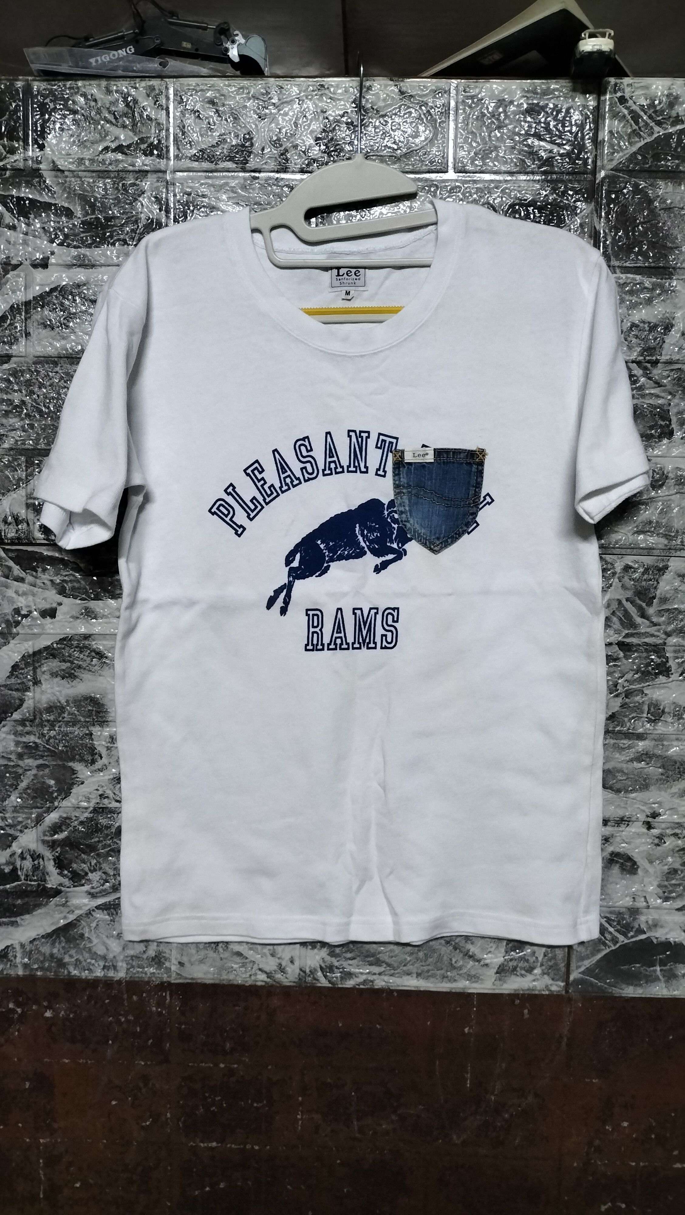 Lee Lee Riders Pleasant Rams Pocket Tee shirts Size US M / EU 48-50 / 2 - 1 Thumbnail