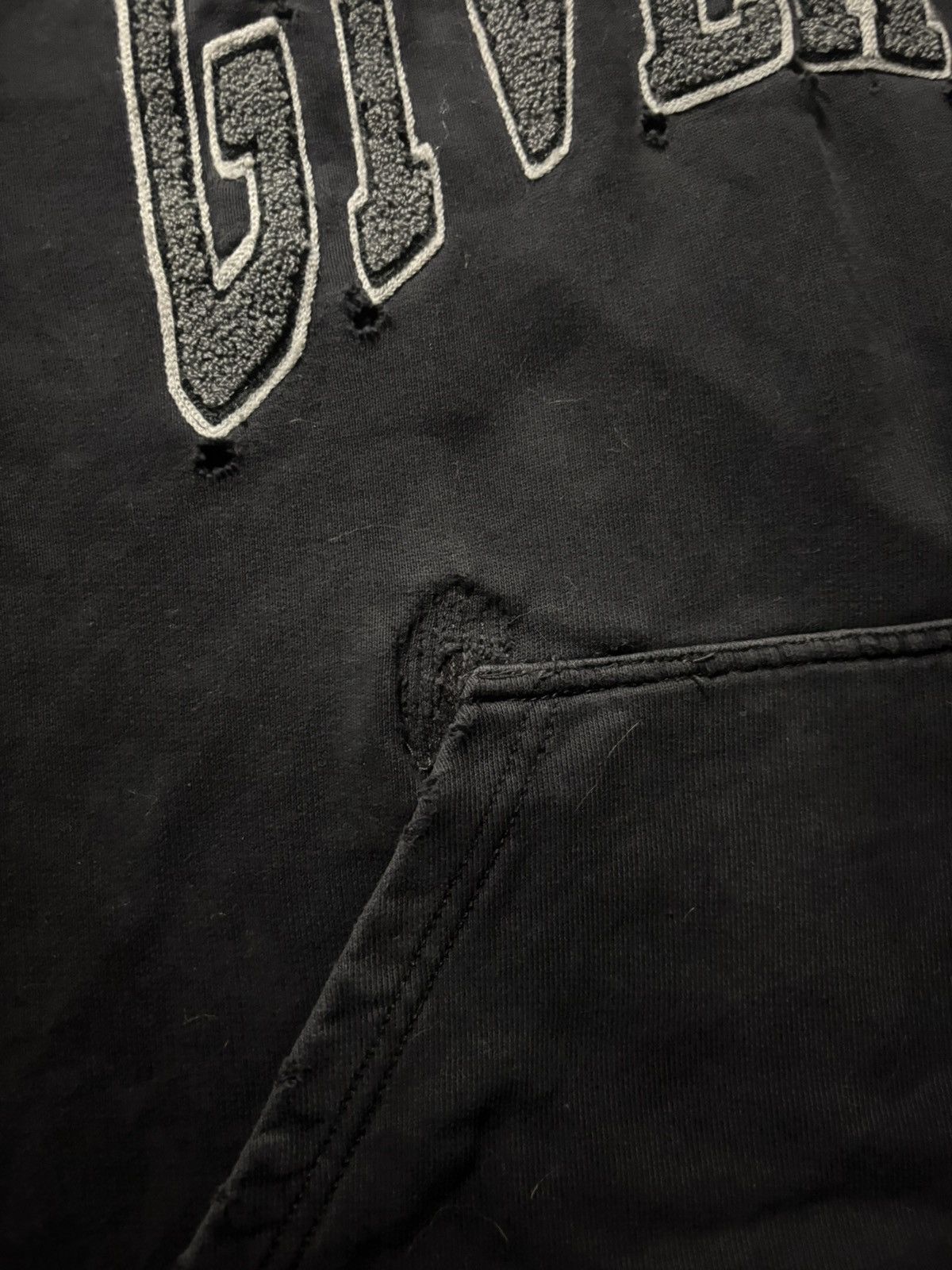 Givenchy Givenchy FW22 Flocked Patch Hoodie Matthew Williams Size US S / EU 44-46 / 1 - 12 Thumbnail