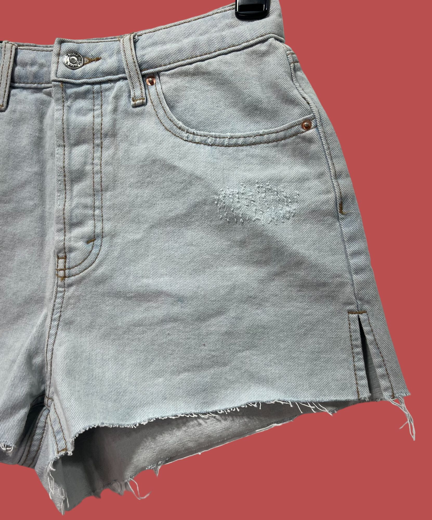 Other Wild Fable - Women's High-Rise Cut Off Jean Shorts - Light B Size 28" / US 6 / IT 42 - 14 Thumbnail