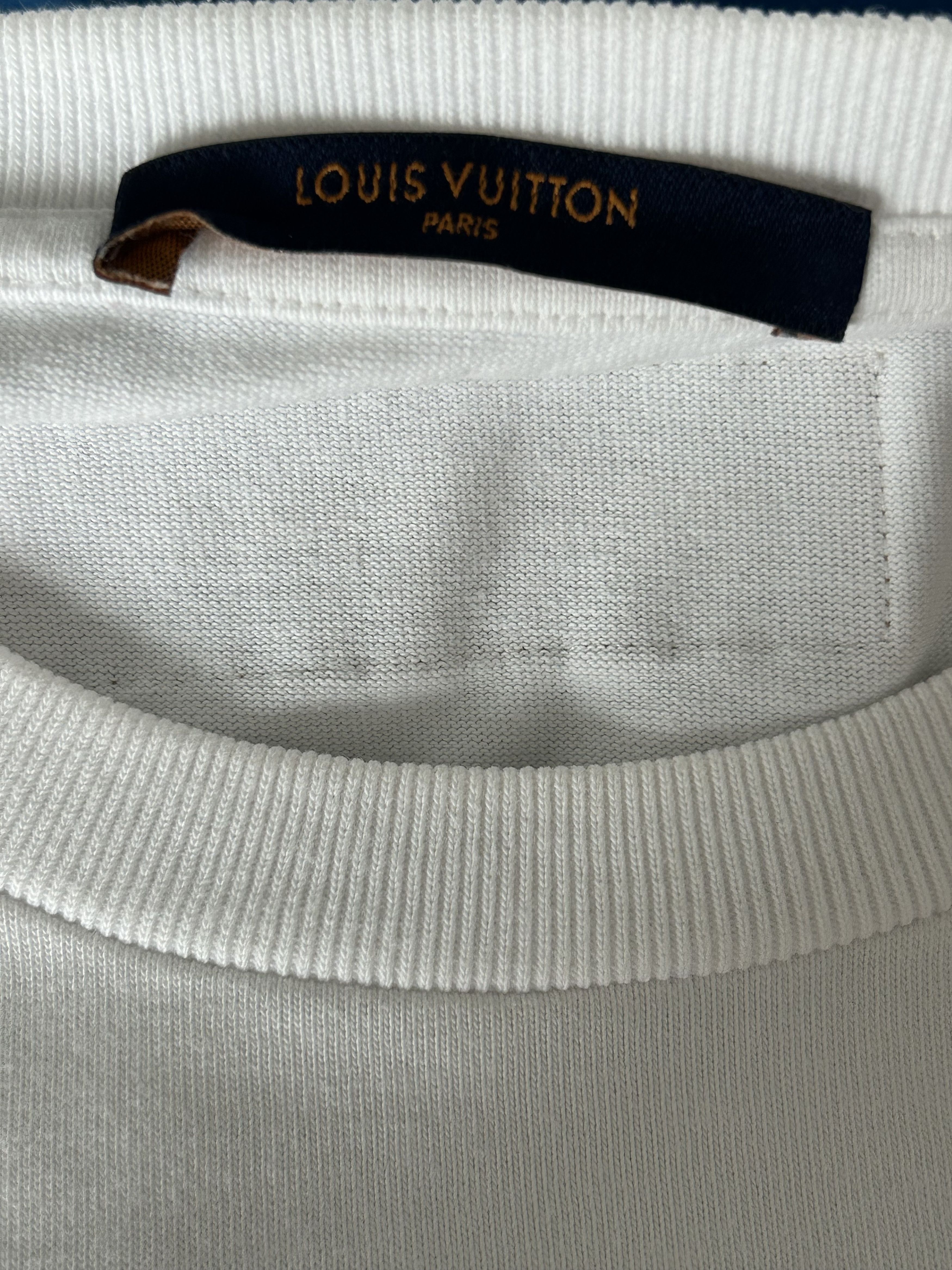 Louis Vuitton Louis Vuitton White & Black Pendant Logo T-Shirt Size US L / EU 52-54 / 3 - 3 Thumbnail