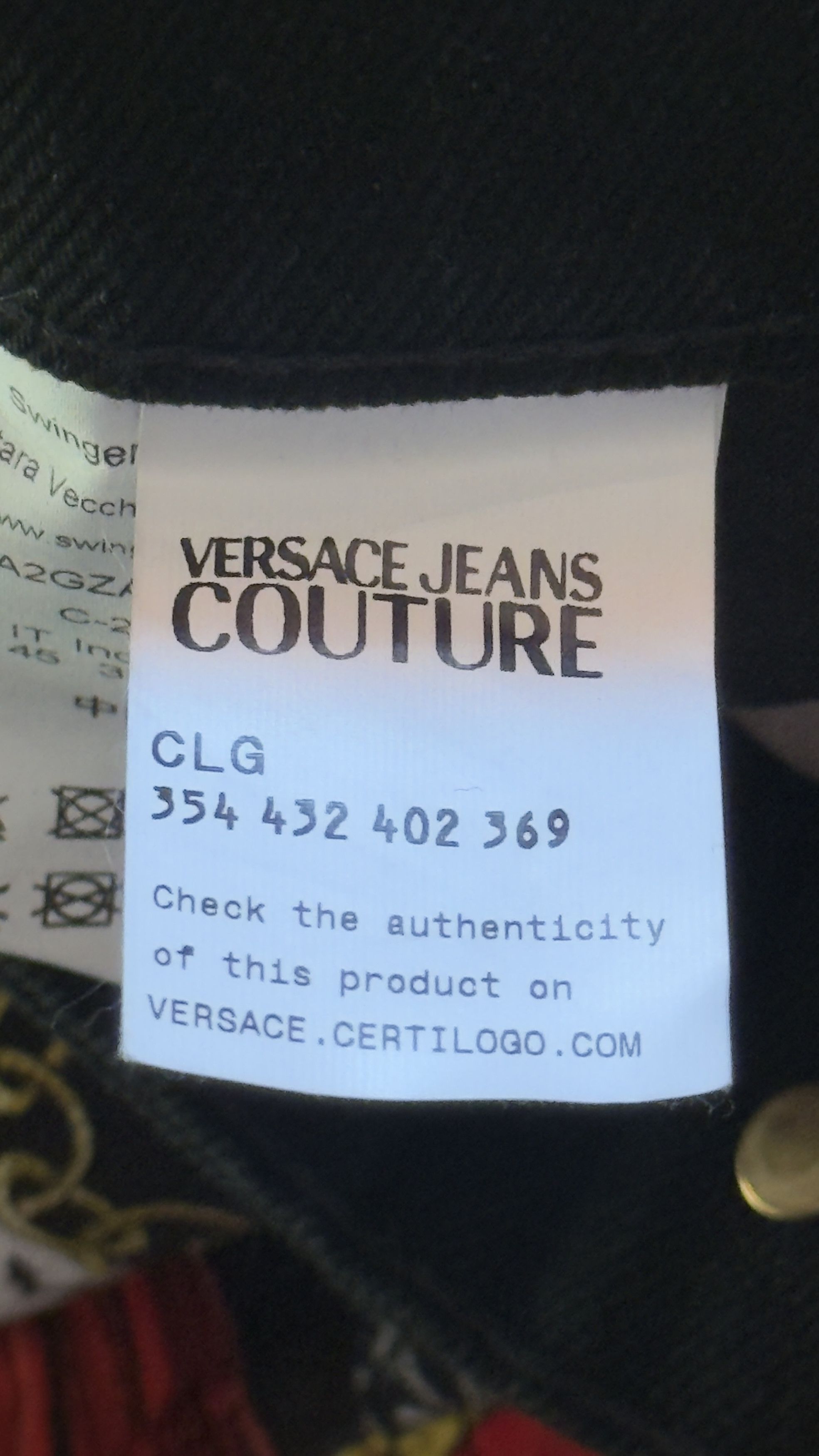 Versace Jeans Couture 🔥 Versace Rare Baroque Print Jeans size 31 US like new Size US 31 - 13 Thumbnail