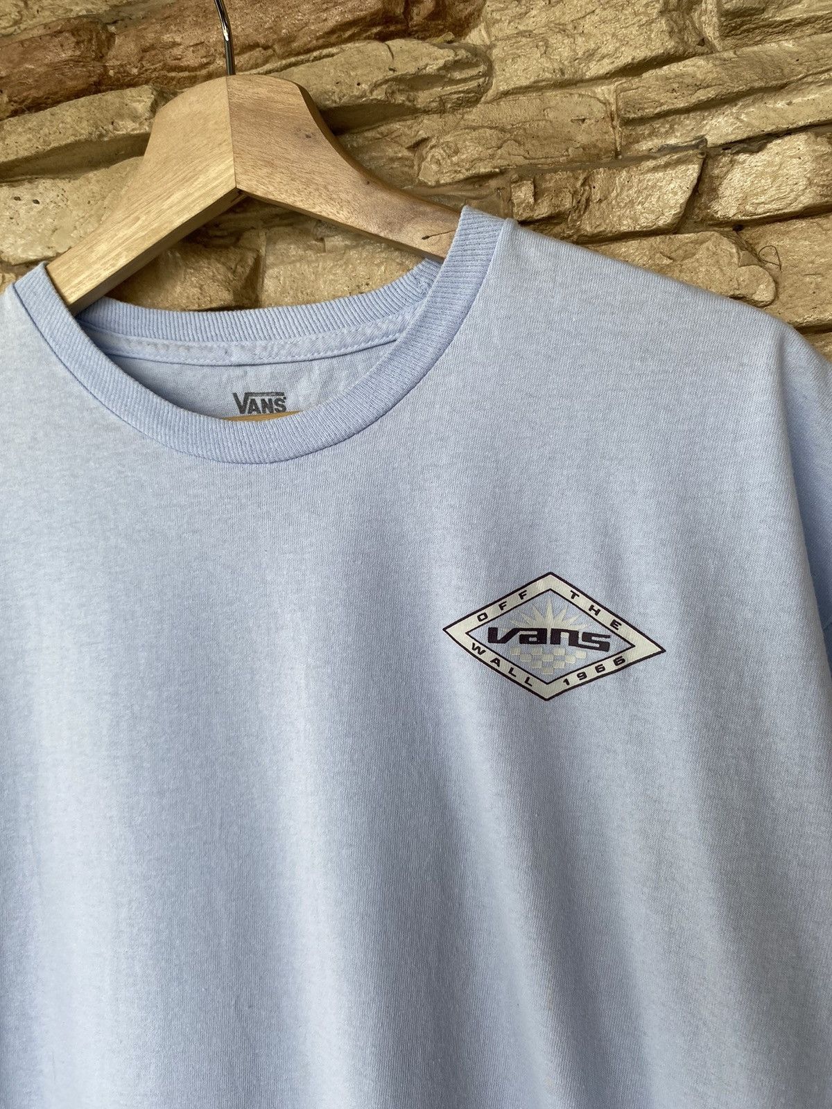 Vans Vintage Vans Backhit Logo Skateboarding Tshirt Size US L / EU 52-54 / 3 - 4 Thumbnail
