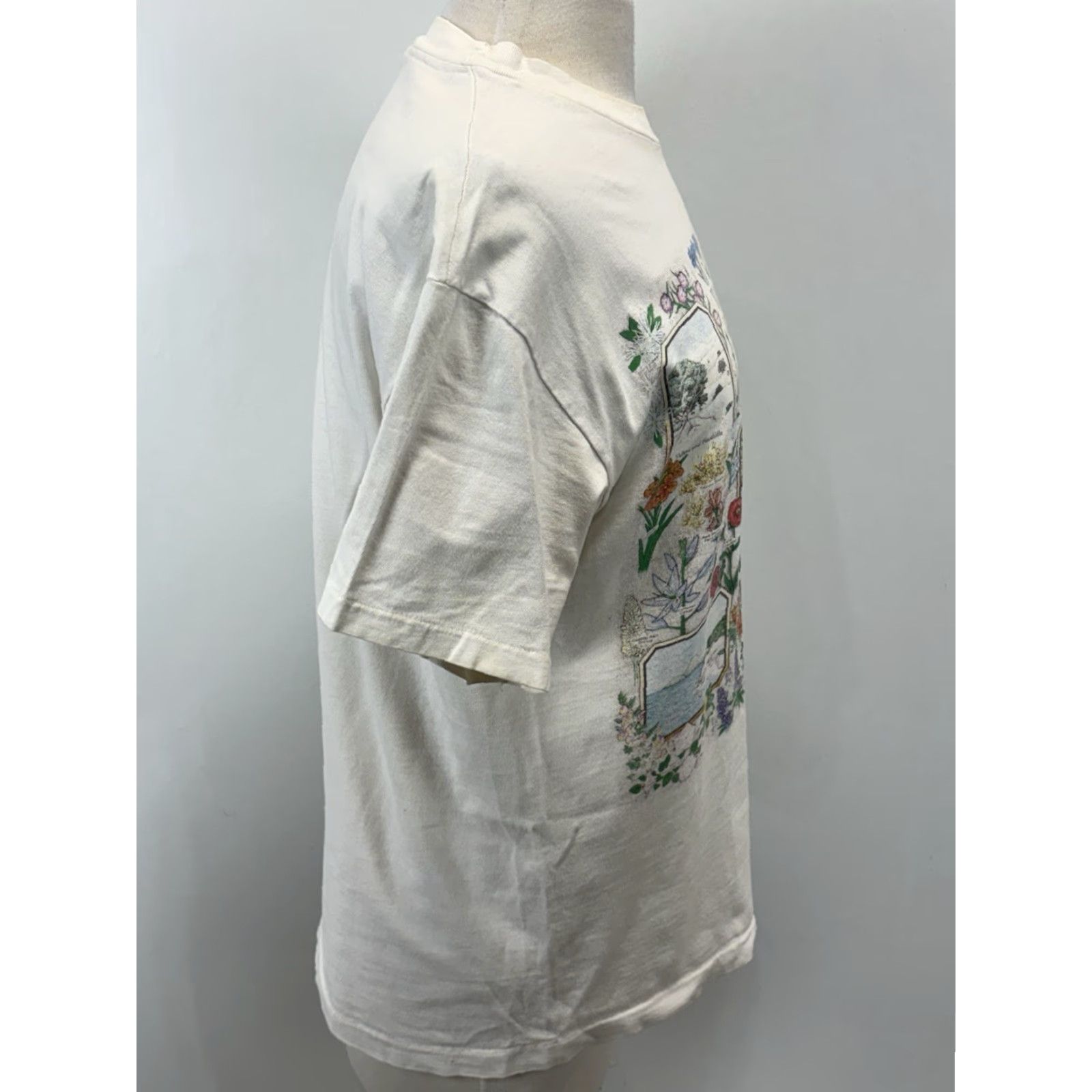 Hanes VINTAGE Hanes Beefy-T T-Shirt Large White Unisex Adults 90s Flowers Graphic Made USA Size US L / EU 52-54 / 3 - 4 Thumbnail