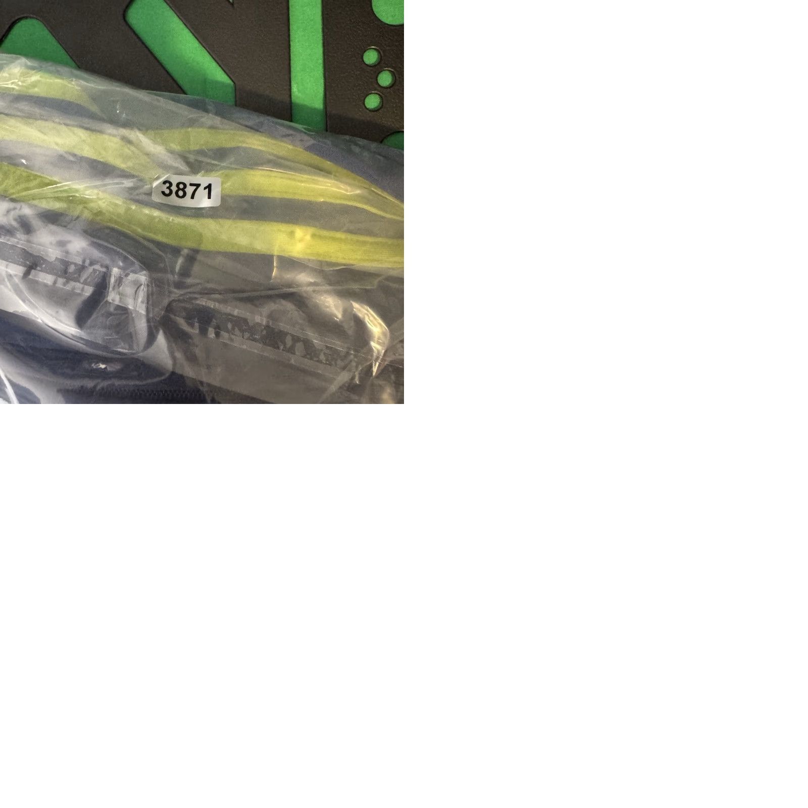 Adidas VINTAGE adidas Track Pants Mens L Baggy Y2K Streetwear Ankle Zip Neon Wide-Leg Size US 33 - 10 Thumbnail