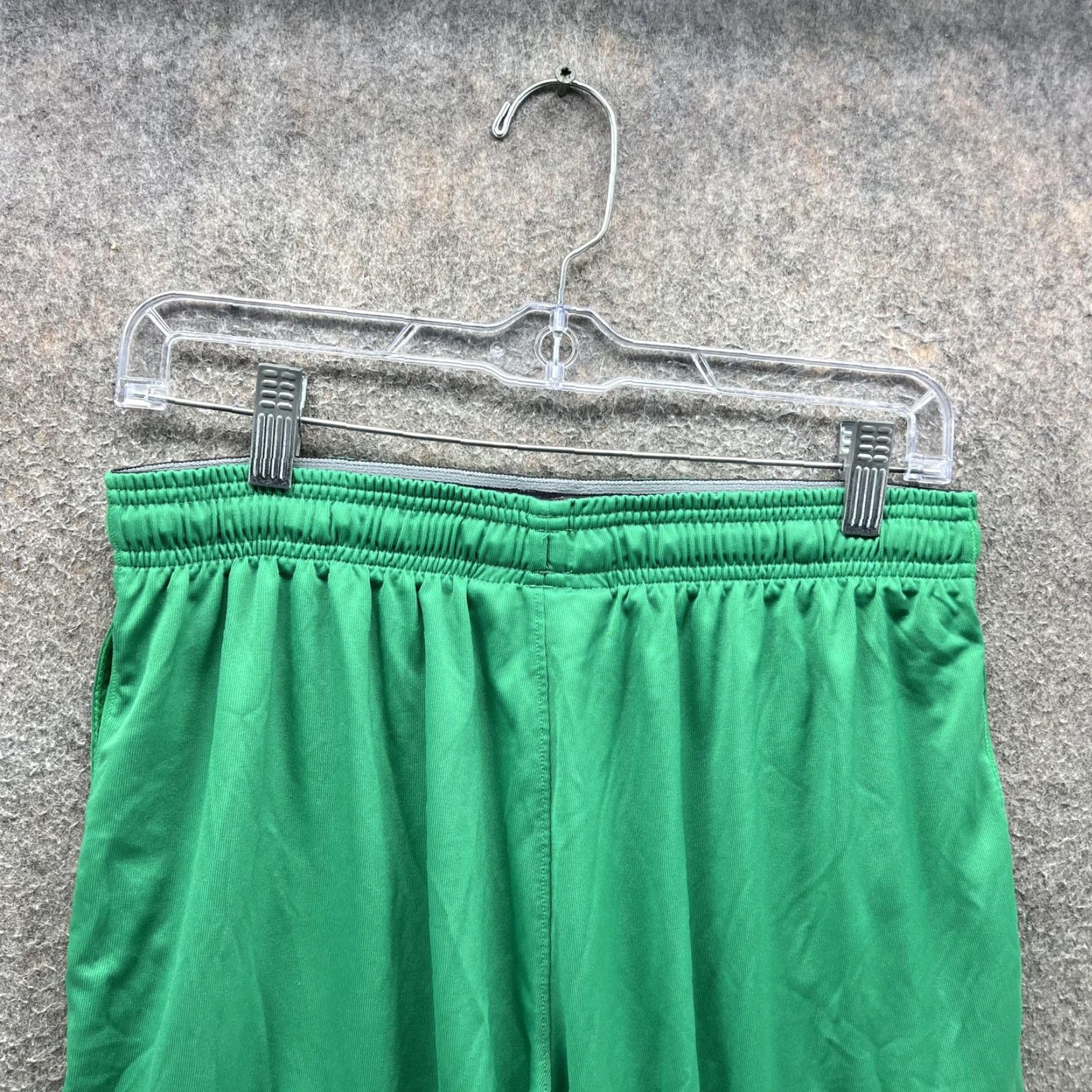 Under Armour Under Armour Shorts Mens M Green Athletic Basketball Gym 9 Inseam Size US 31 - 3 Thumbnail