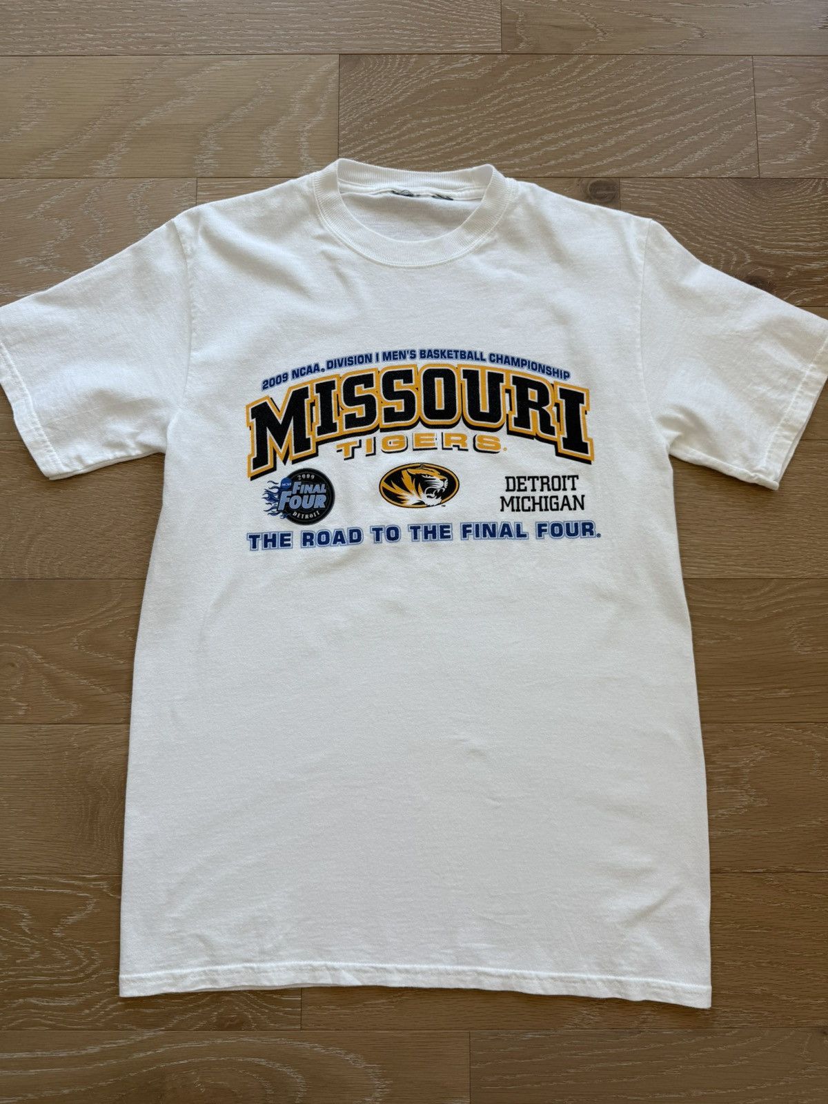 NCAA Missouri Tigers 2009 Final Four Championship Shirt Size US M / EU 48-50 / 2 - 7 Thumbnail
