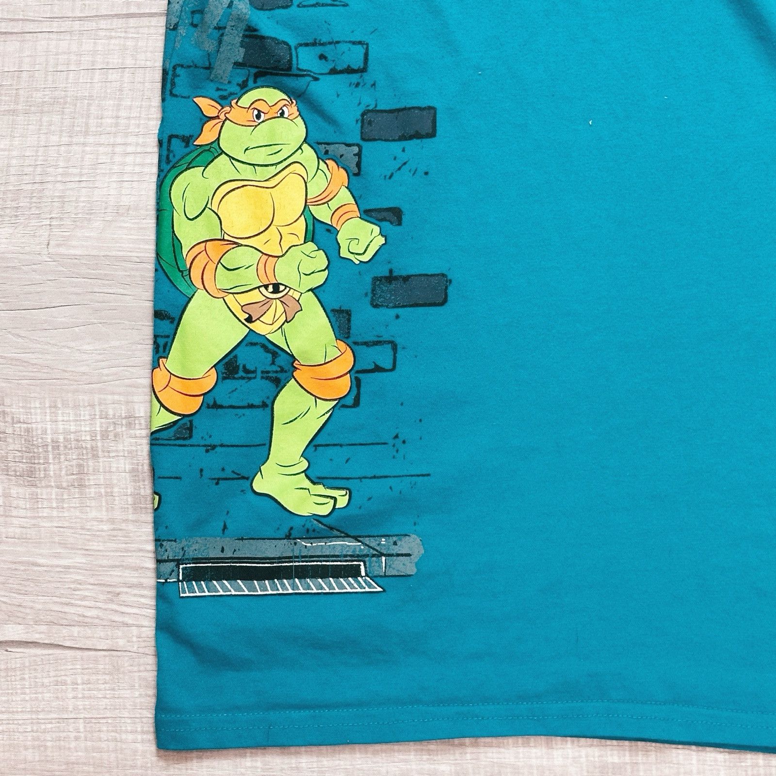 Nickelodeon Teenage Mutant Ninja Turtles Logo Graphic Shirt Men’s 2XL Size US XXL / EU 58 / 5 - 2 Thumbnail