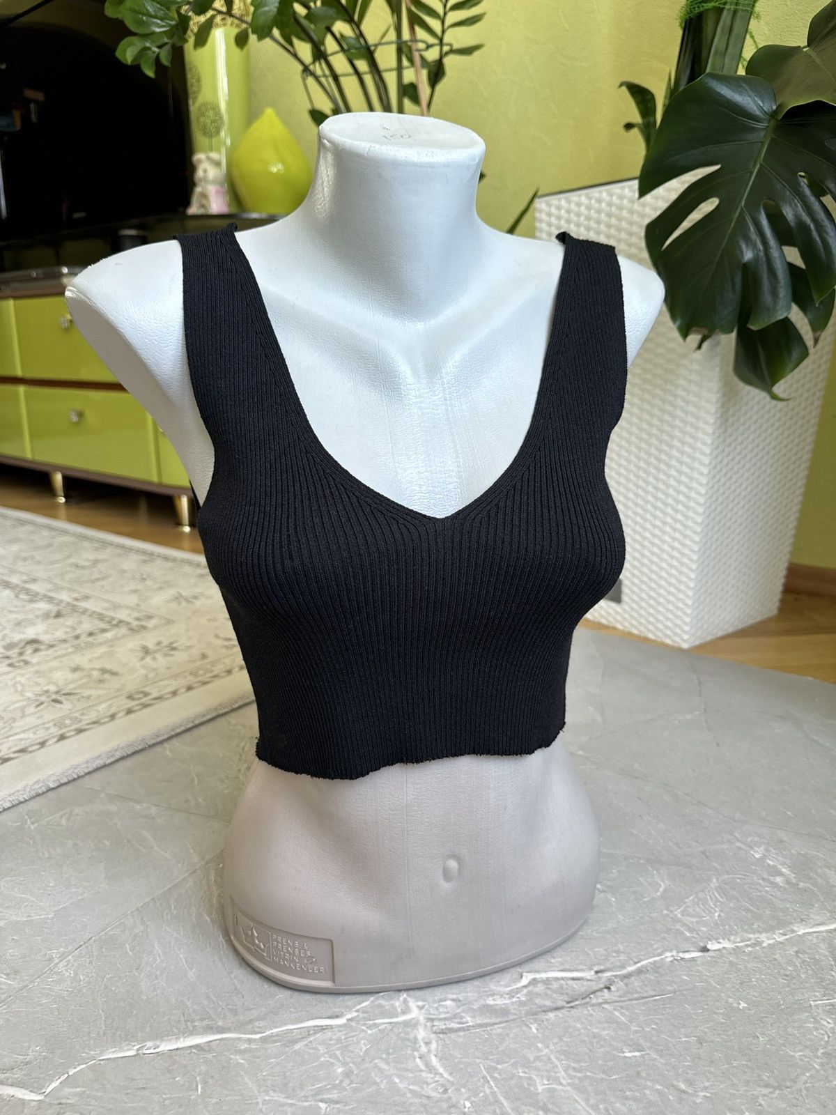 Roberto Cavalli Vintage Y2K Roberto Cavalli Ribbed Crop Top V-Neck Avantgard Size XS / US 0-2 / IT 36-38 - 2 Thumbnail