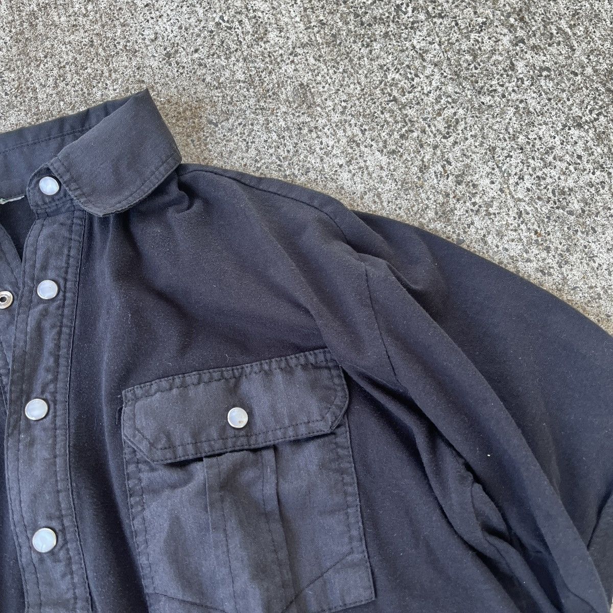 Vintage Vintage Black Double Pocket Polo Shirt Size L Size US L / EU 52-54 / 3 - 2 Thumbnail