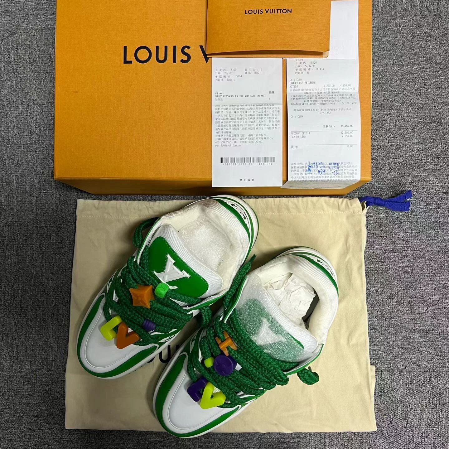 Louis Vuitton louis vuitton white green low-top sneakers Size US 8.5 / EU 41-42 - 1 Thumbnail
