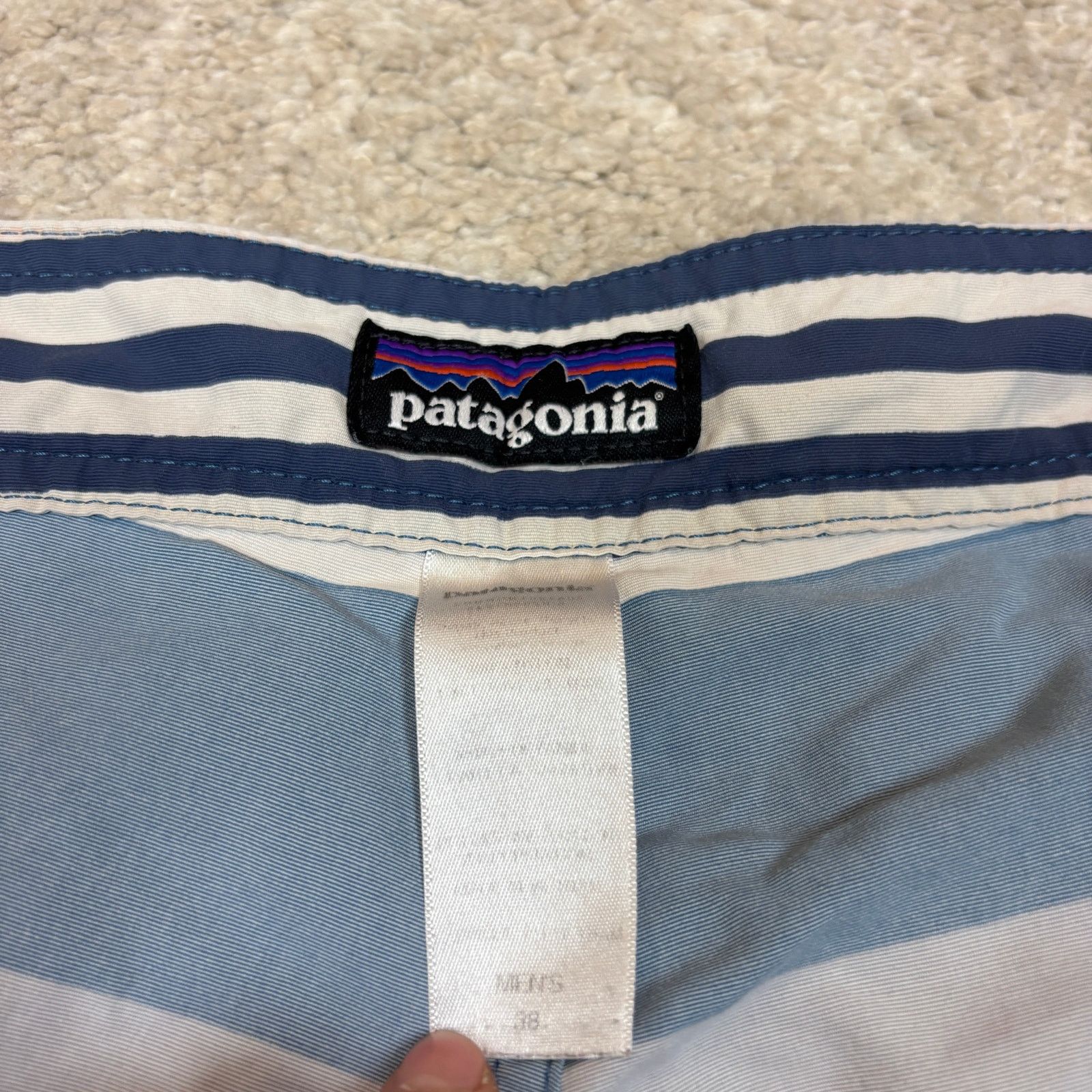 Patagonia Patagonia Wavefarer 9" Board Shorts Striped Shorts Men's 38 Size US 38 / EU 54 - 4 Thumbnail