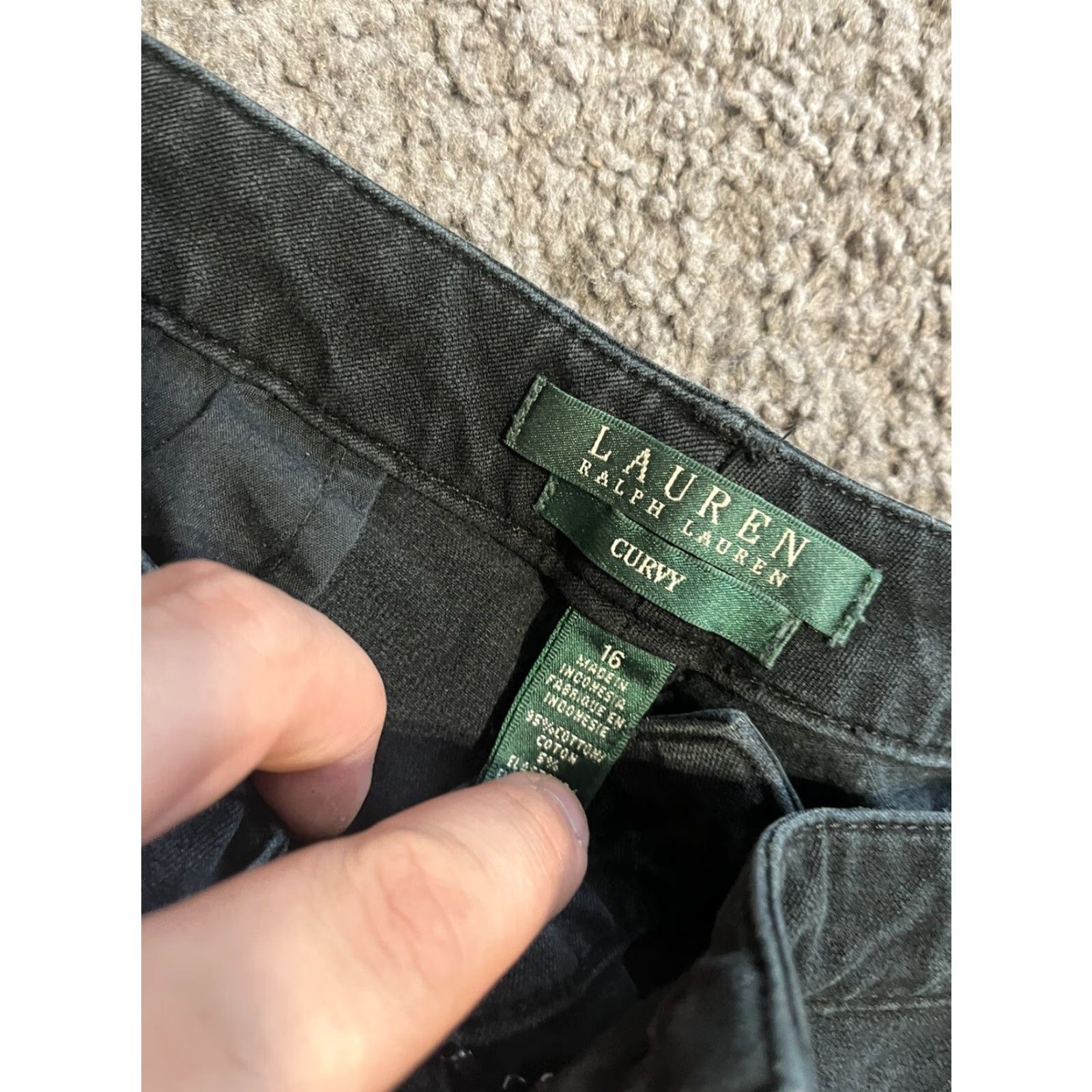 Ralph Lauren VINTAGE? Actually not vintage; It's Lauren Ralph Lauren Women's Plus Size Pants Black Chino 16 Inseam 27" Curvy Fit 16 Womens Pants Size 38" / US 16 / IT 52 - 5 Thumbnail