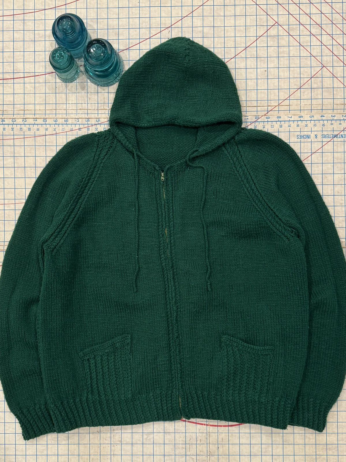 Vintage Vintage Hand Knit Green Wool Full Zip Hoodie Fits Mens XL Size US XL / EU 56 / 4 - 2 Thumbnail