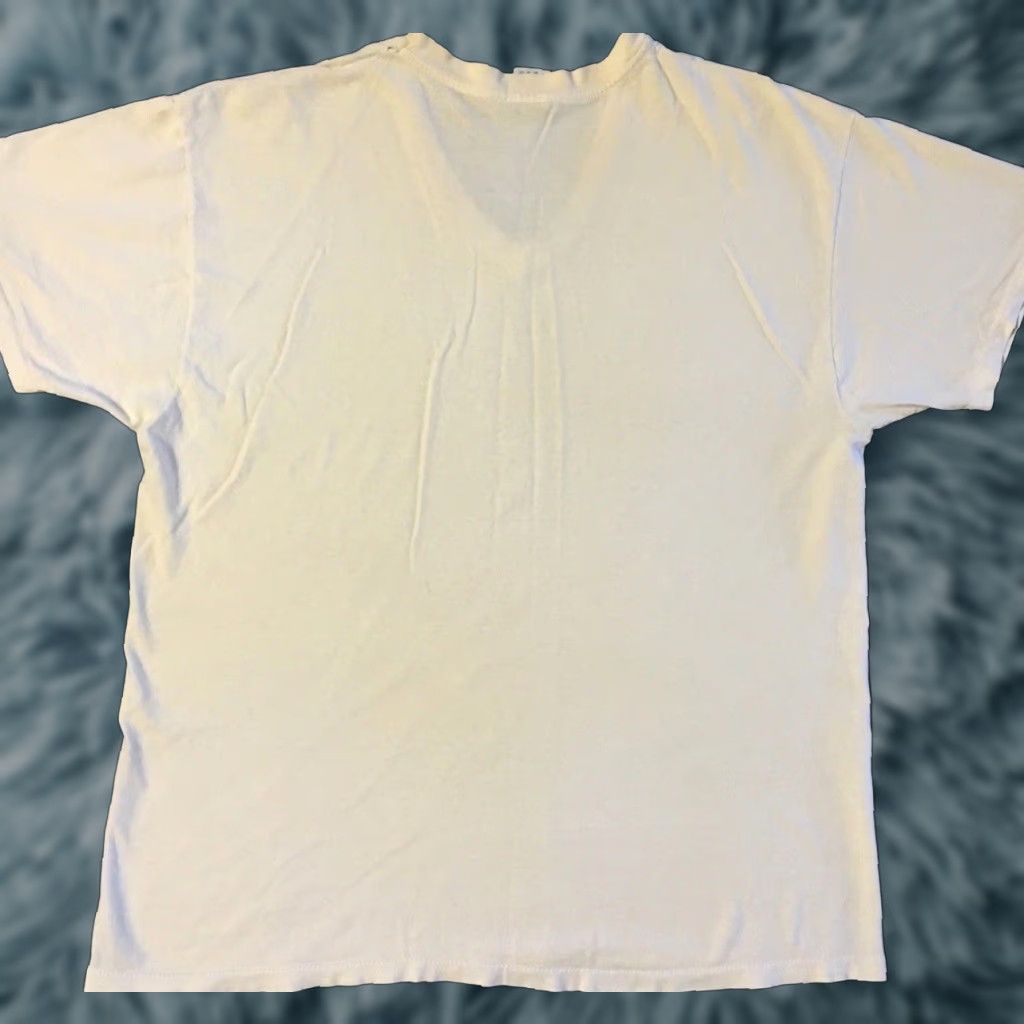 Hanes VINTAGE Hanes Shirt XL White 90s Distressed V-Neck T-Shirt Men Grunge Punk Skate Biker Rock 80s 90s California USA Size US XL / EU 56 / 4 - 1 Thumbnail