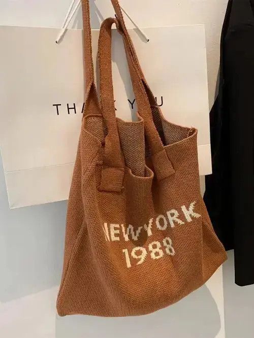 Japanese Brand TOTE BAG VINTAGE GRAPHIC CROCHET NEW YORK Size ONE SIZE - 3 Thumbnail