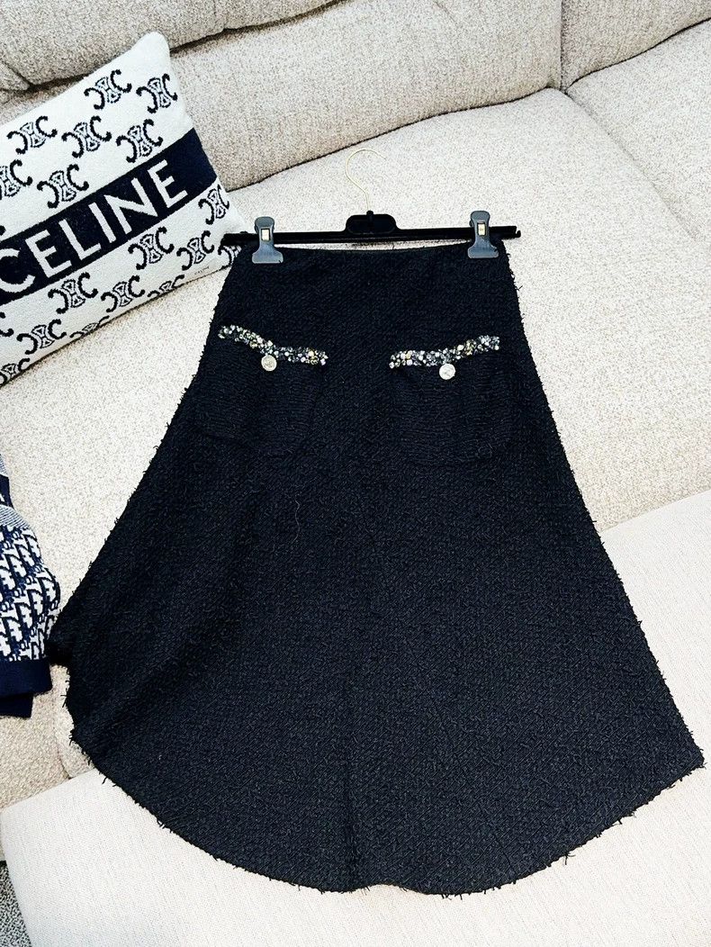 Chanel Chanel 21S black two-pocket full-sequin skirt fishtail ski Size 42" / US 20 - 2 Thumbnail