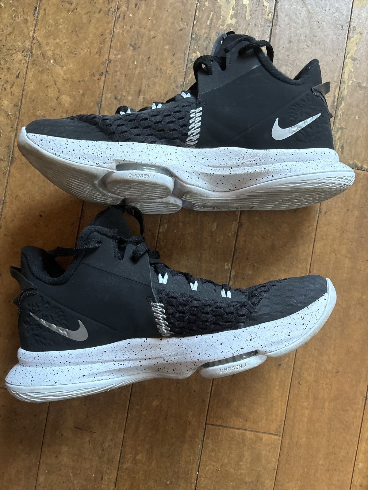 Nike Nike Lebron Witness 5 Size US 10.5 / EU 43-44 - 5 Thumbnail