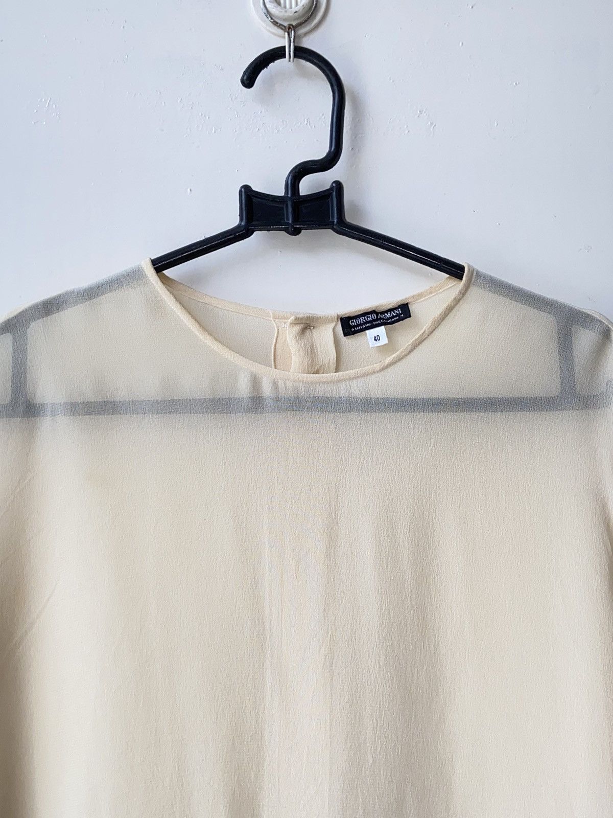 Giorgio Armani GIORGIO ARMANI Cream Mesh Shirt Size US S / EU 44-46 / 1 - 11 Thumbnail