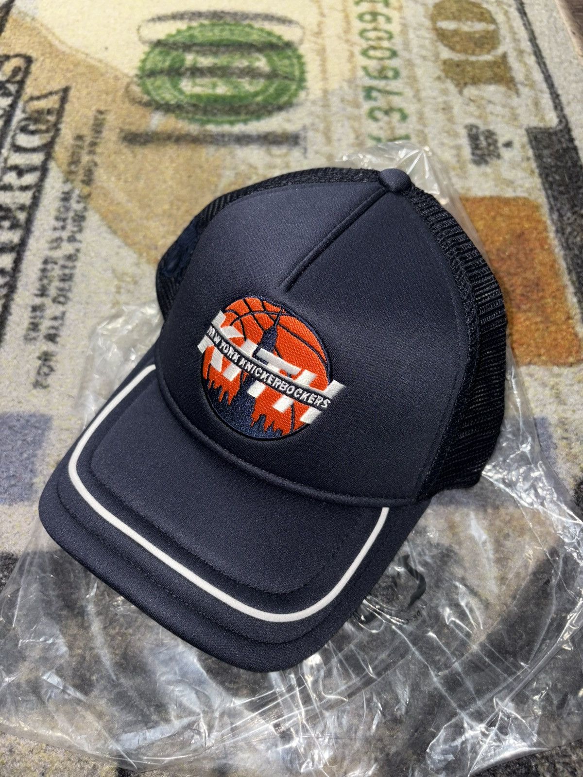 Kith × NBA Kith & New Era New York Knicks 9FORTY Trucker Snapback Size ONE SIZE - 1 Thumbnail