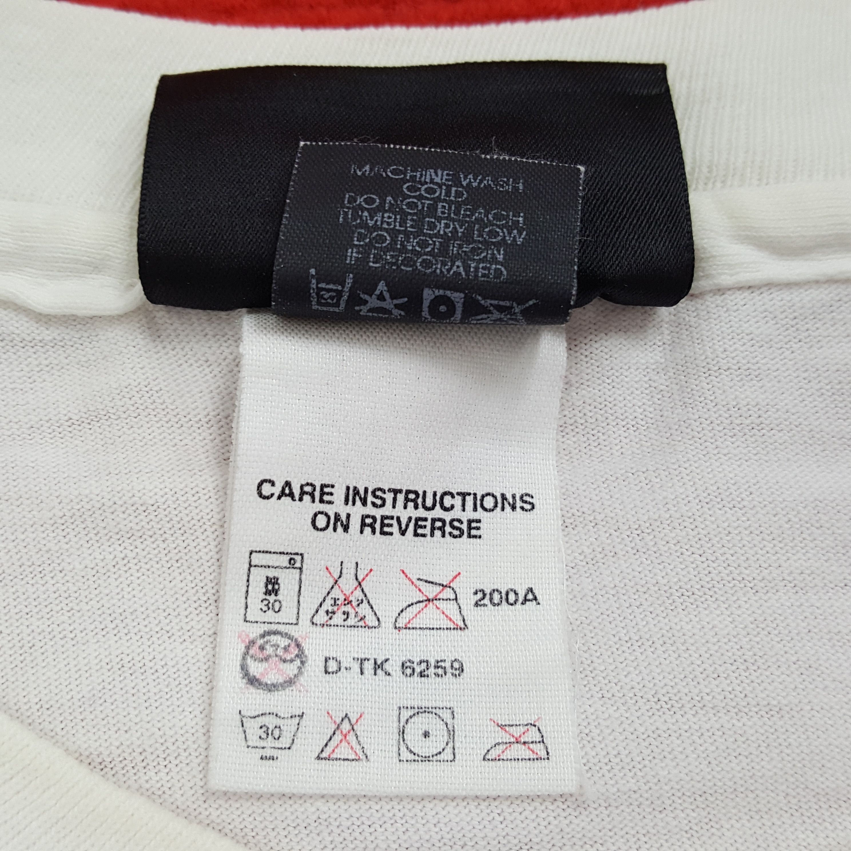 DKNY × Vintage DKNY Center Design Streetwear Style Tshirt Size US L / EU 52-54 / 3 - 8 Thumbnail