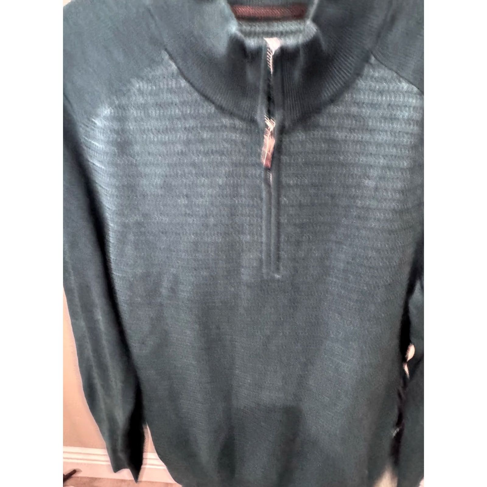 Tommy Bahama Tommy Bahama Island Zone Greenish Textured Zip SWEATER Medium M Shirt Mens Size US M / EU 48-50 / 2 - 3 Thumbnail