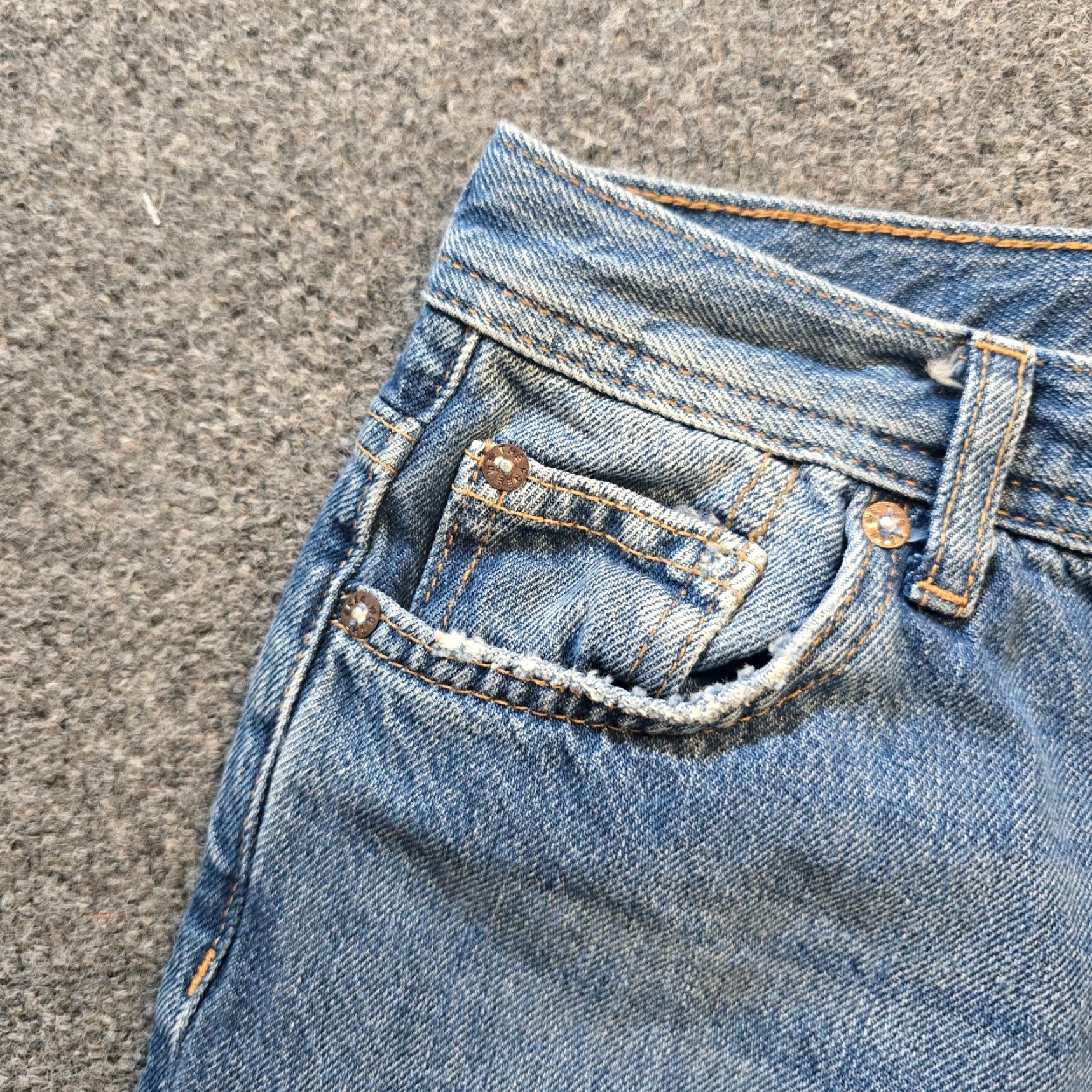 Free People Free People Jeans Womens Size 25 Blue Distressed Straight Leg Raw Hem Cropped Size 42" / US 20 - 4 Thumbnail