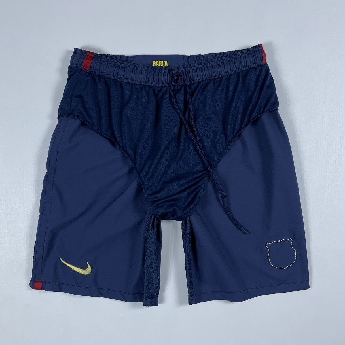Nike Vintage Nike Barcelona FCB Soccer Shorts Size US 36 / EU 52 - 14 Thumbnail