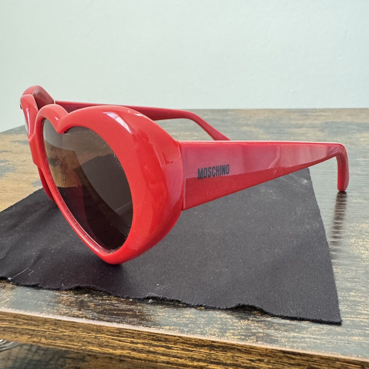 Moschino Vintage Moschino Heart Sunglasses Size ONE SIZE - 1 Thumbnail