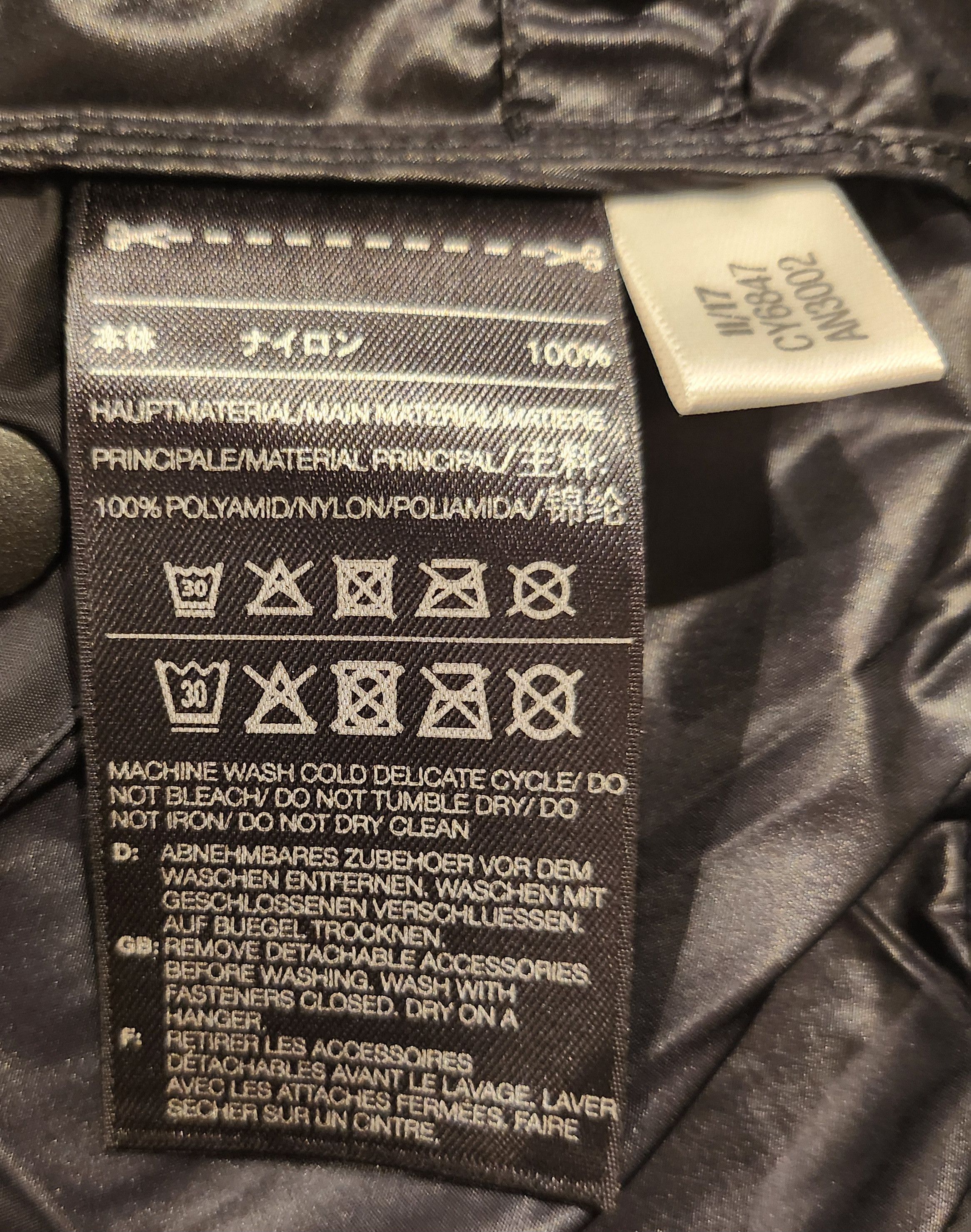 Adidas Y-3 Convertible Jacket / Crossbody Bag Size US M / EU 48-50 / 2 - 10 Thumbnail